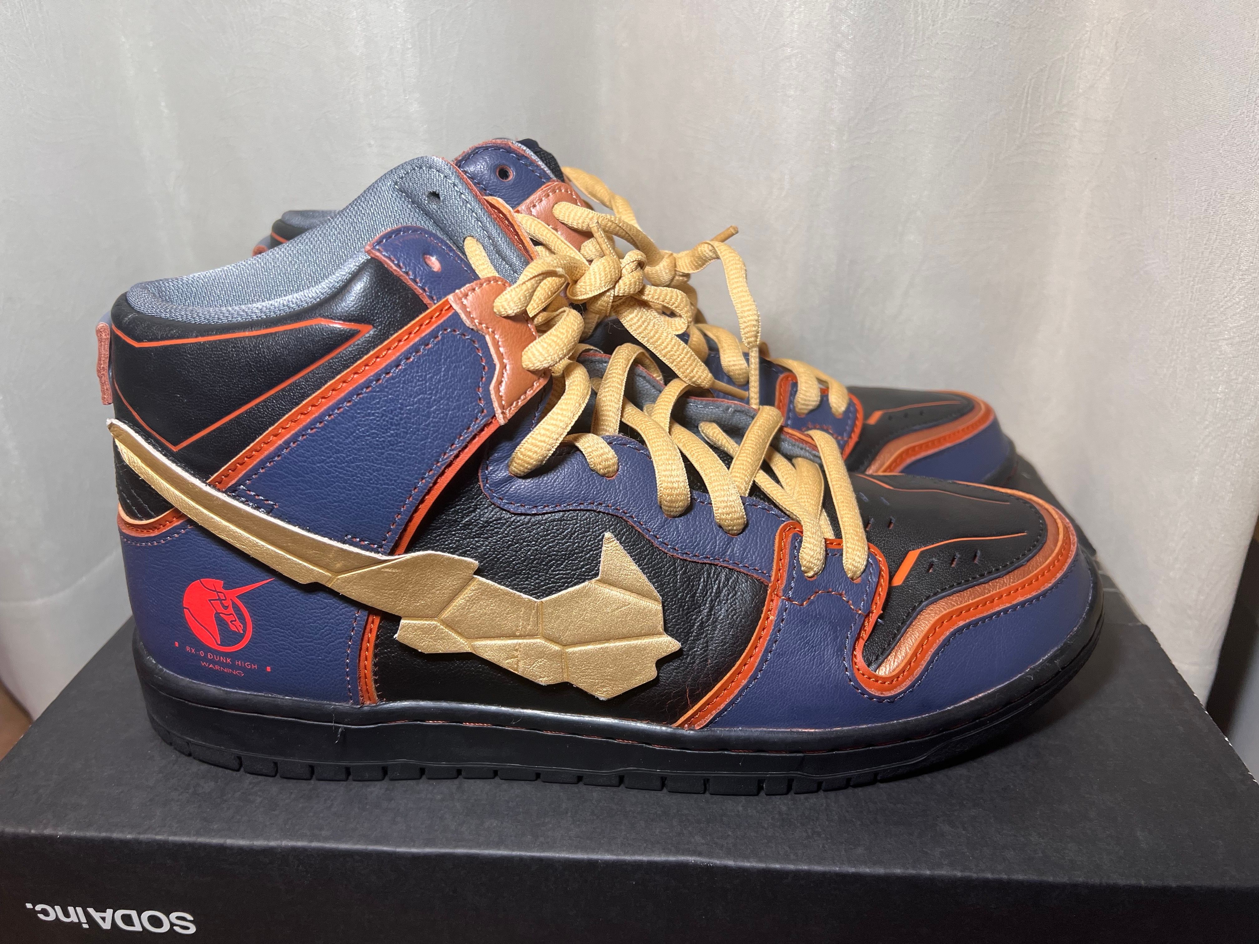 ガンダム×ナイキ SBダンク ハイ プロ QS\"バンシィ\" Nike SB NIKE DUNK HI PRO QS GUNDAM UNICORN 02 BANSHEE