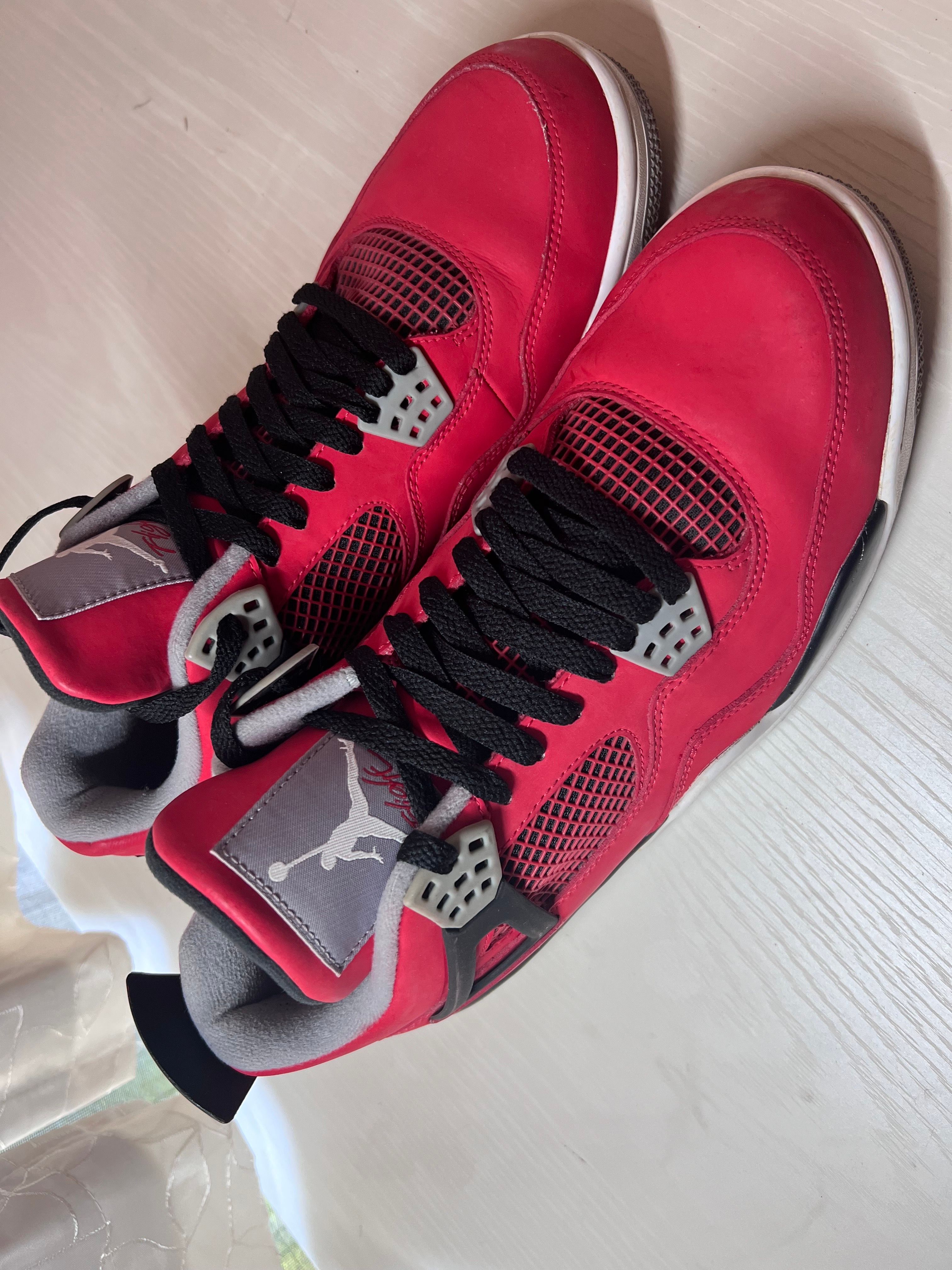 Nike Air Jordan 4 Retro "Toro Bravo"