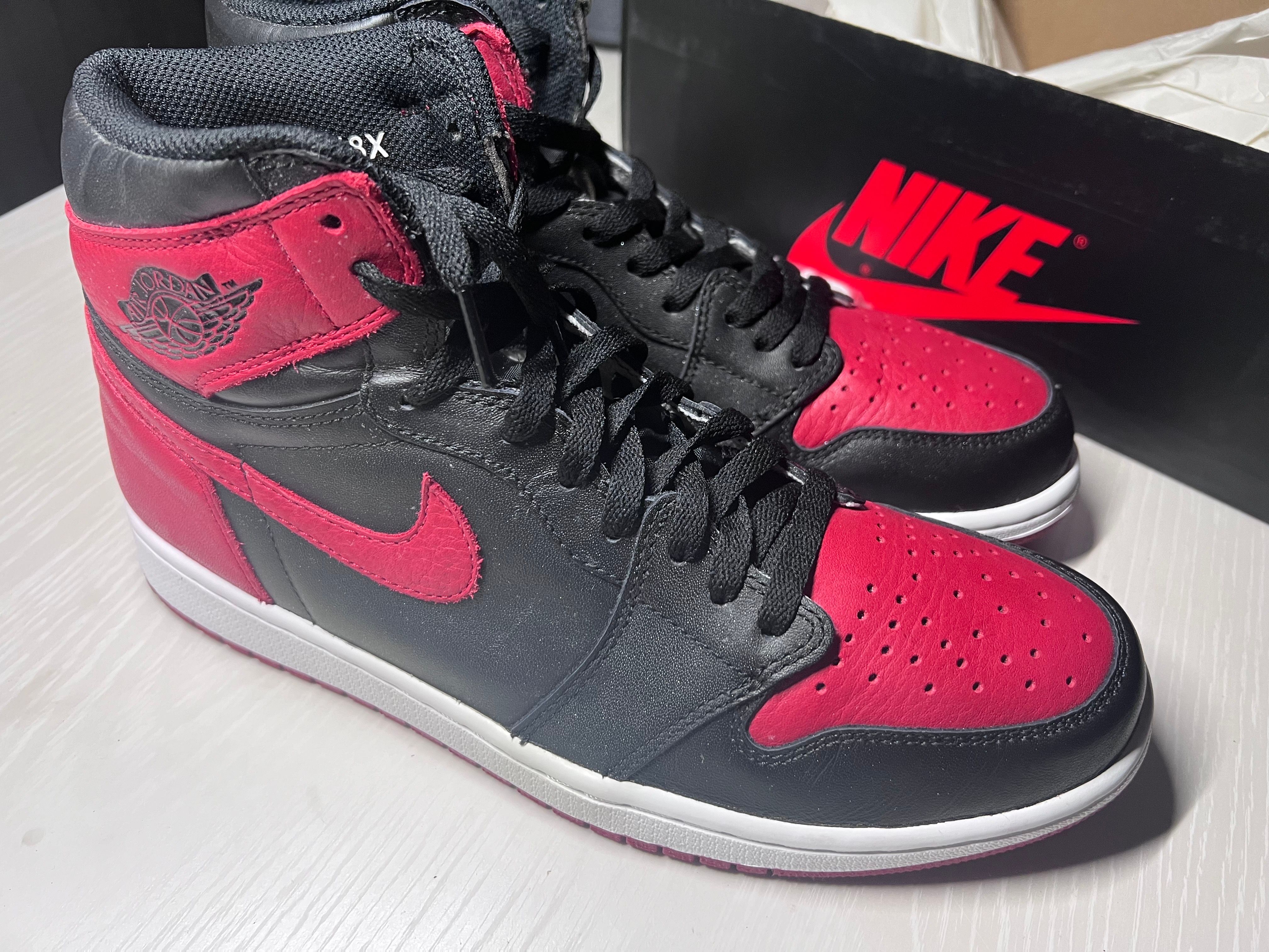 Nike Air Jordan 1 Retro High OG "Bred/Banned" (2016)