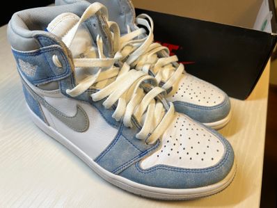 Nike Air Jordan 1 High OG "Hyper Royal"
