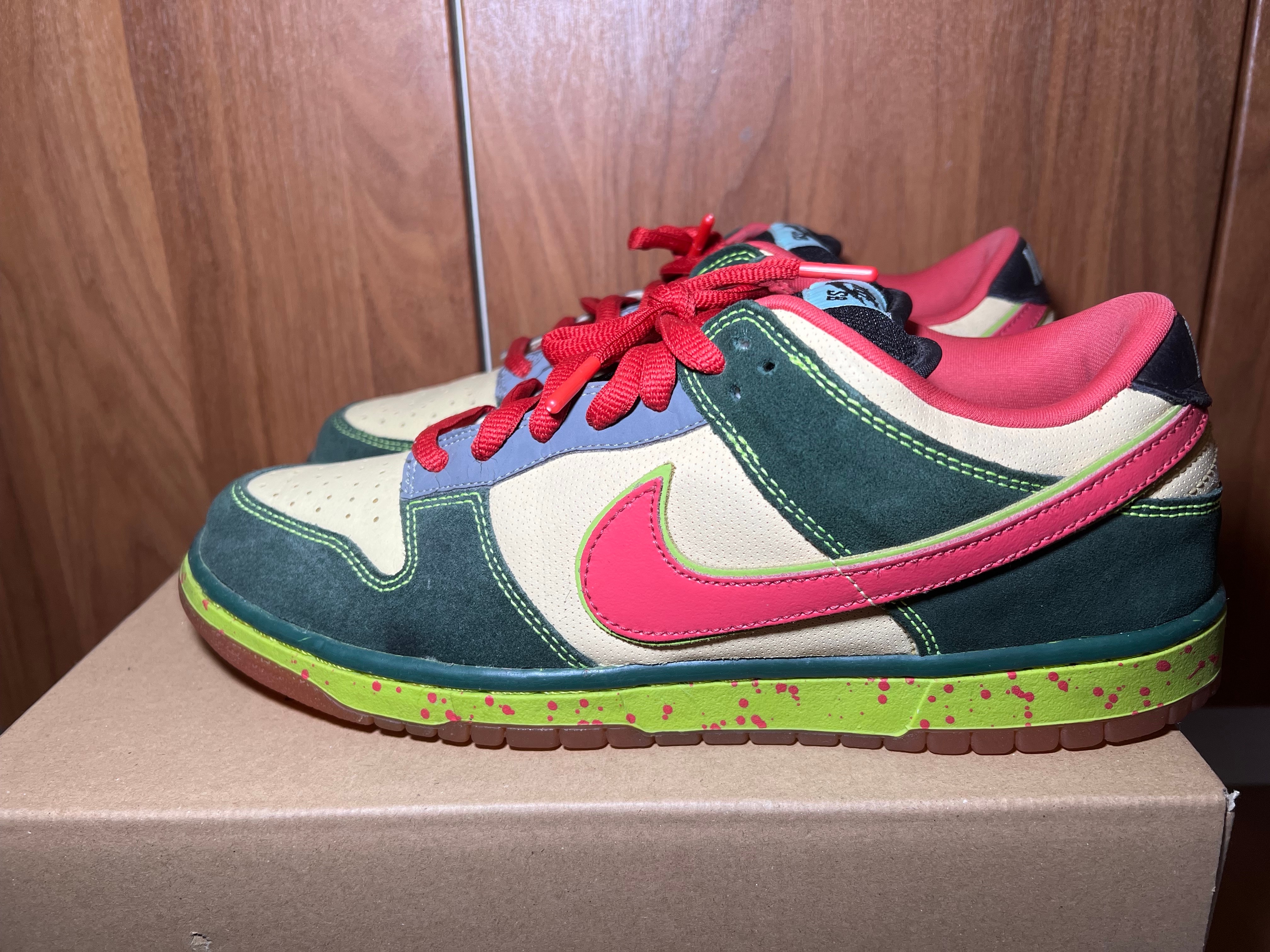 Nike SB Dunk Low "Mosquito"