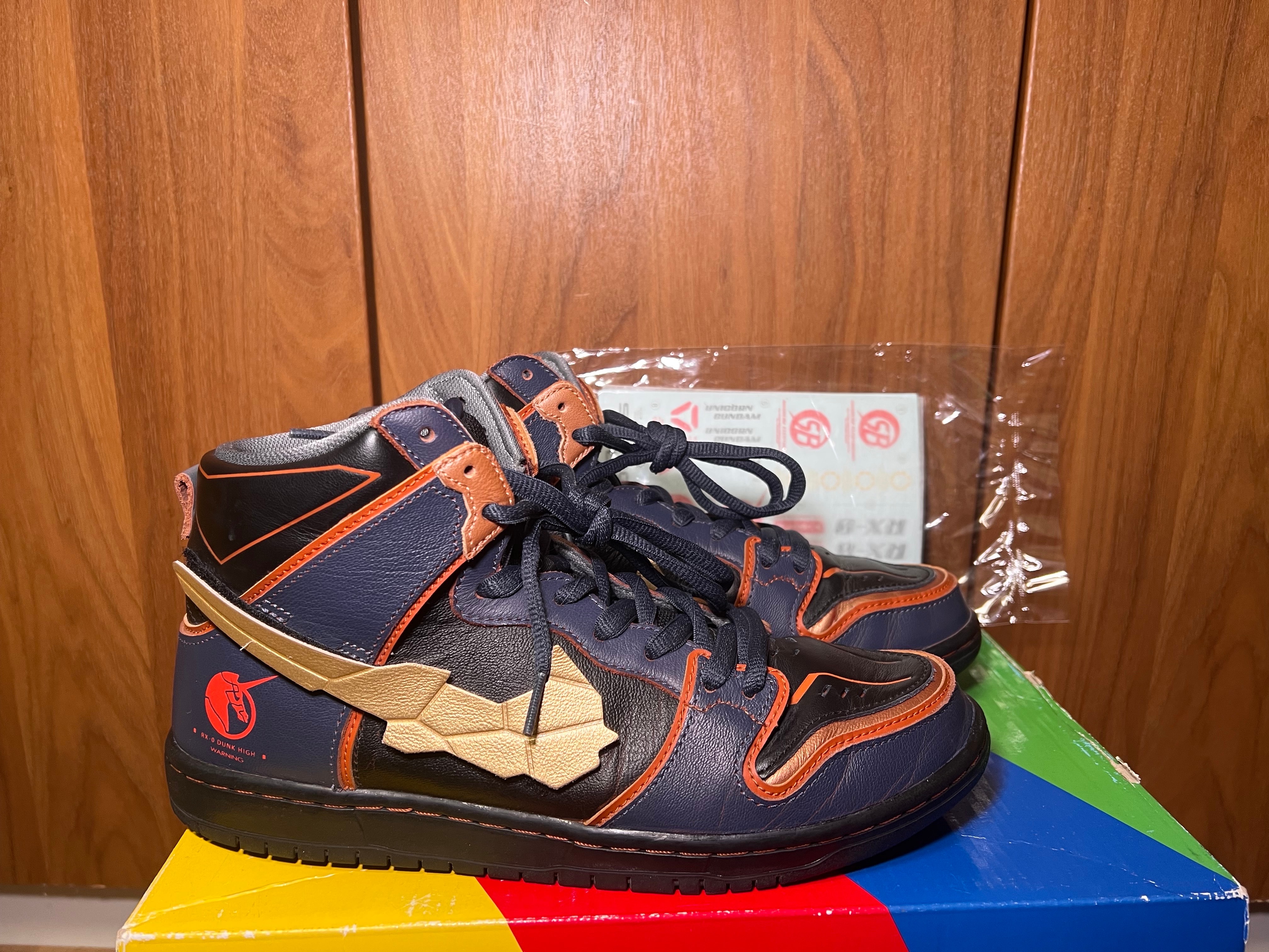 Gundam Unicorn × Nike SB Dunk High PRO QS "Banshee"