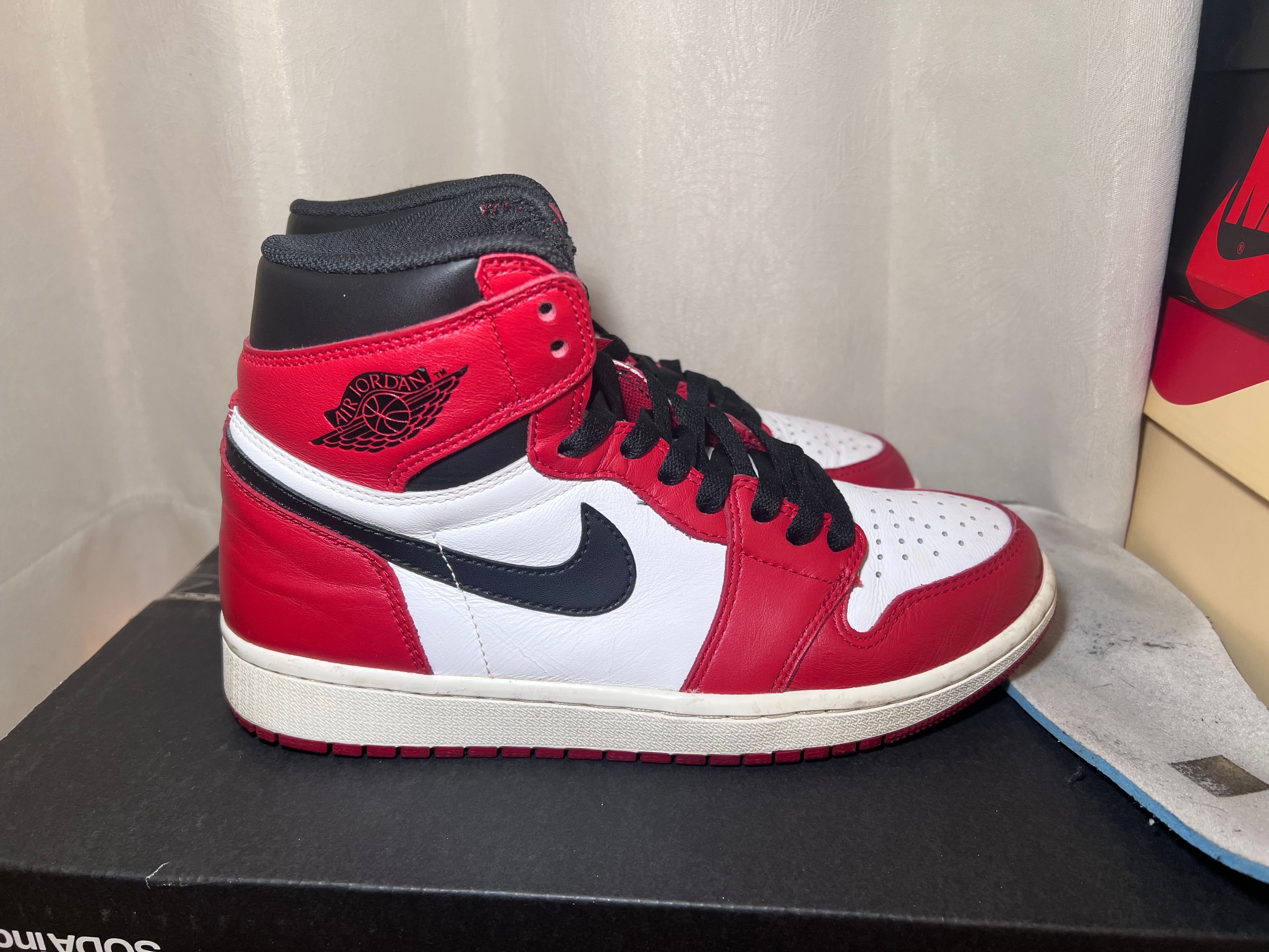 Nike Air Jordan 1 Retro High "Chicago" (2015)