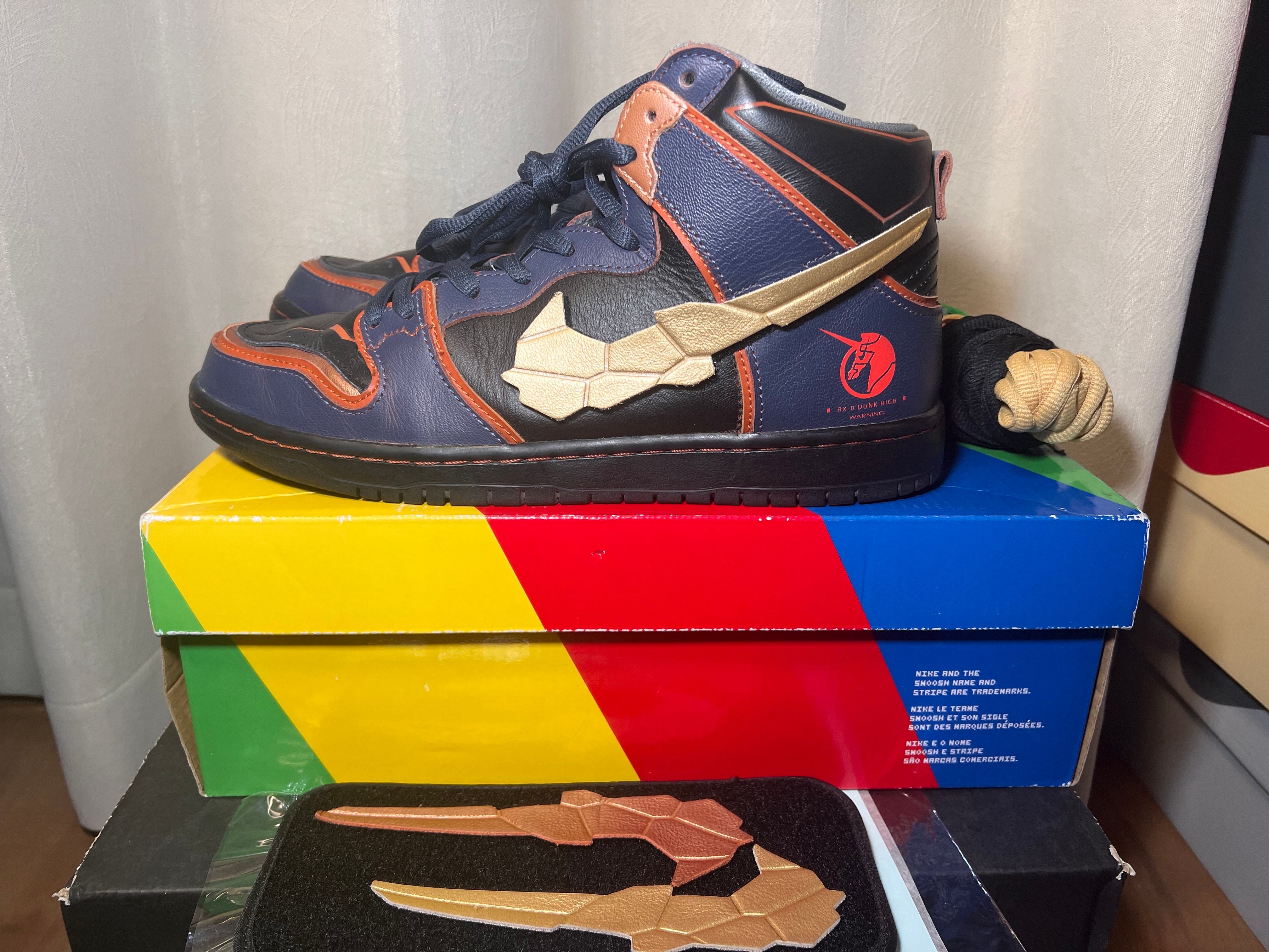 ガンダム×ナイキ SBダンク ハイ プロ QS\"バンシィ\" Gundam Unicorn × Nike SB Dunk High PRO QS 