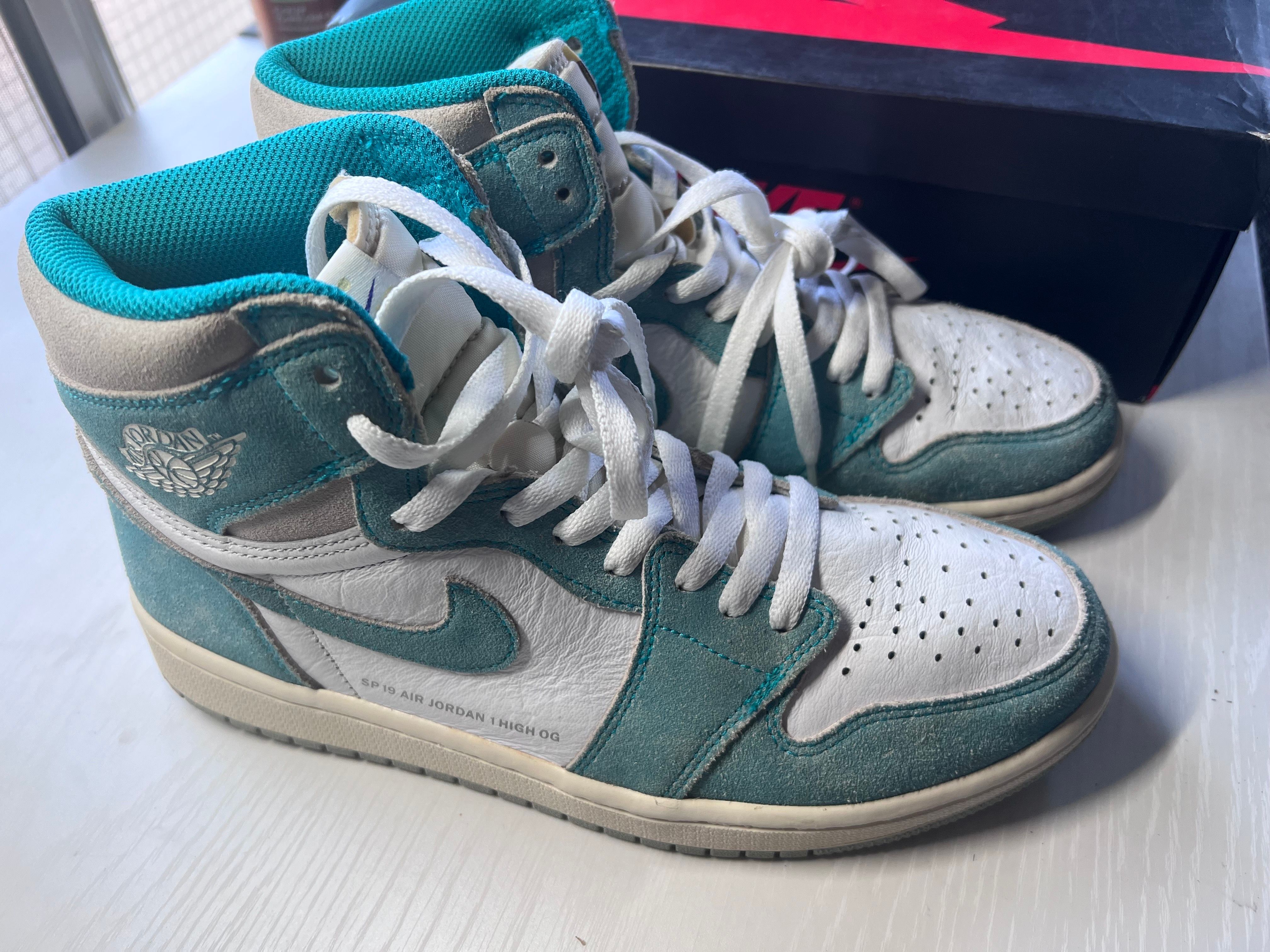 Nike Air Jordan 1 Retro High OG "Turbo Green"
