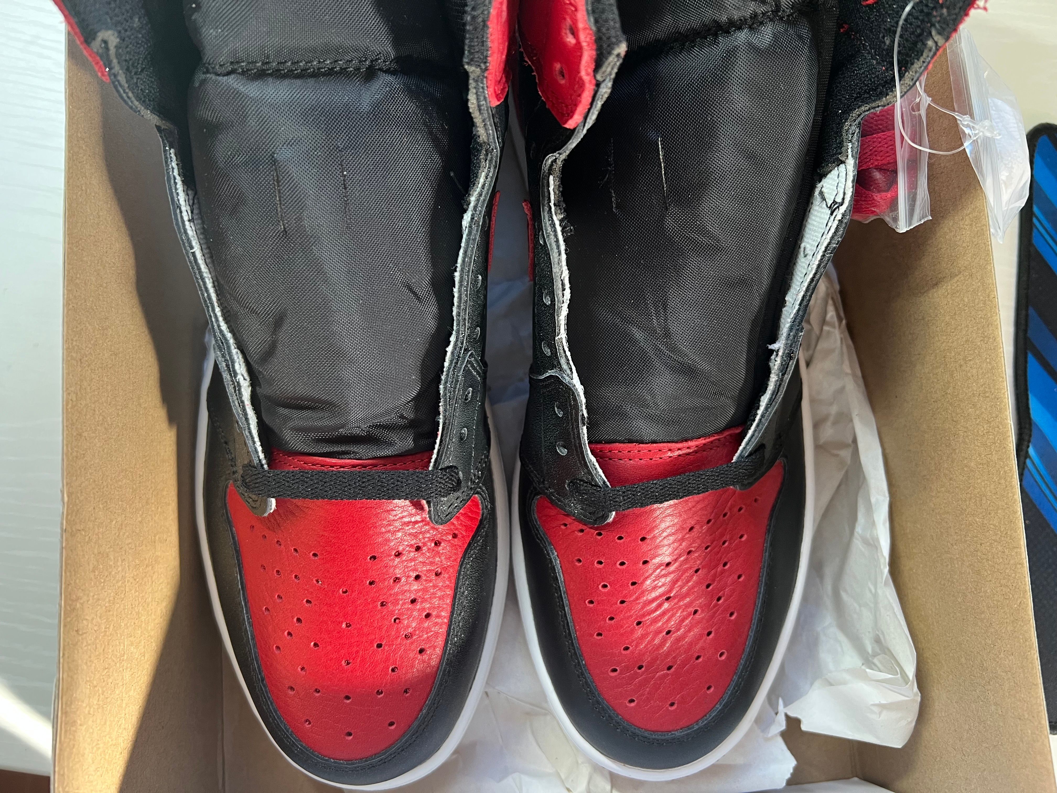 Nike Air Jordan 1 Retro High OG "Bred/Banned" (2016)