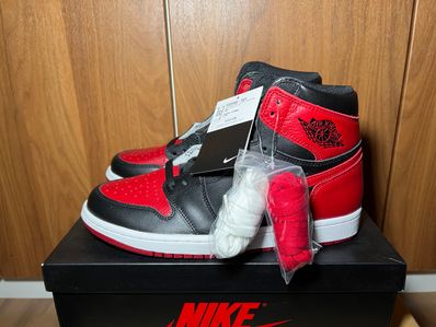 Nike Air Jordan 1 Retro High OG "Bred/Banned" (2016)