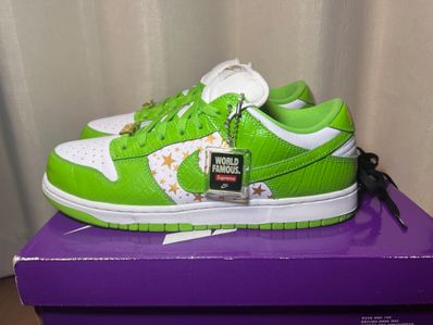 Supreme × Nike SB Dunk Low OG QS Gold Stars "White/Mean Green"
