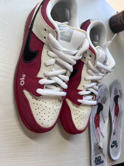 Nike SB Dunk Low "Roller Derby"