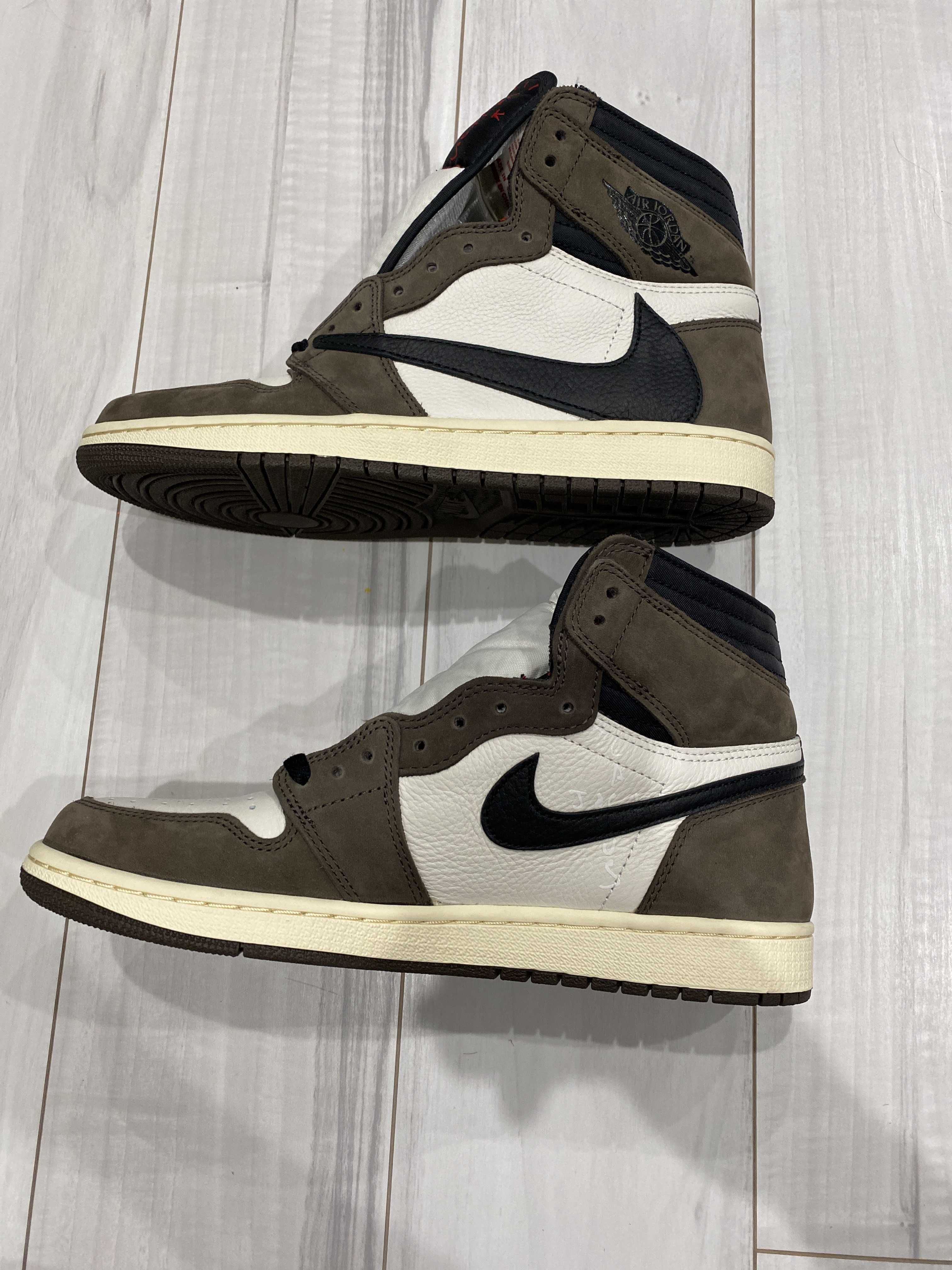 Travis Scott × Nike Air Jordan 1 Retro High OG TS SP "Sail/Dark Mocha"