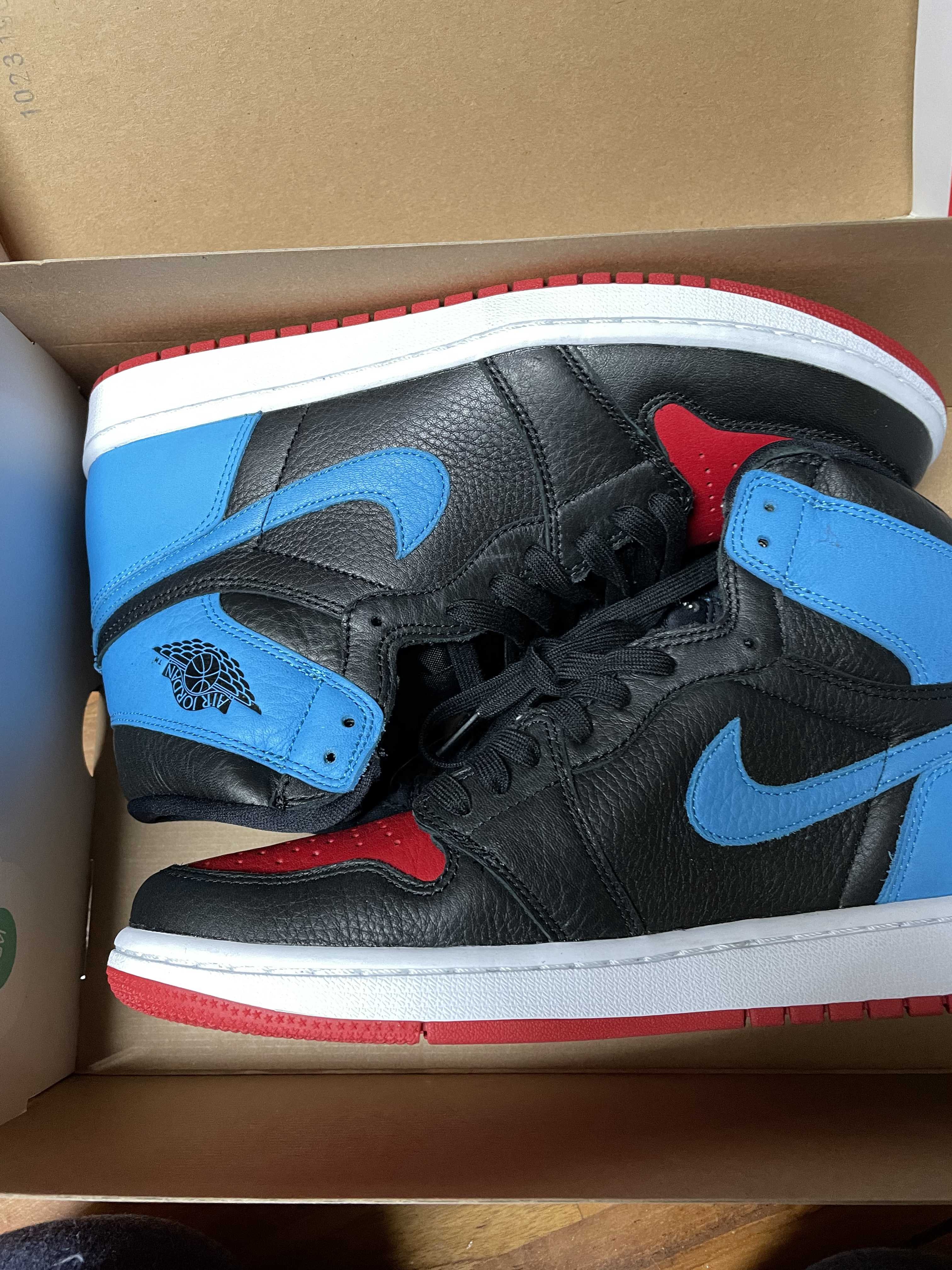 Nike Women's Air Jordan 1 High OG "UNC to Chicago"