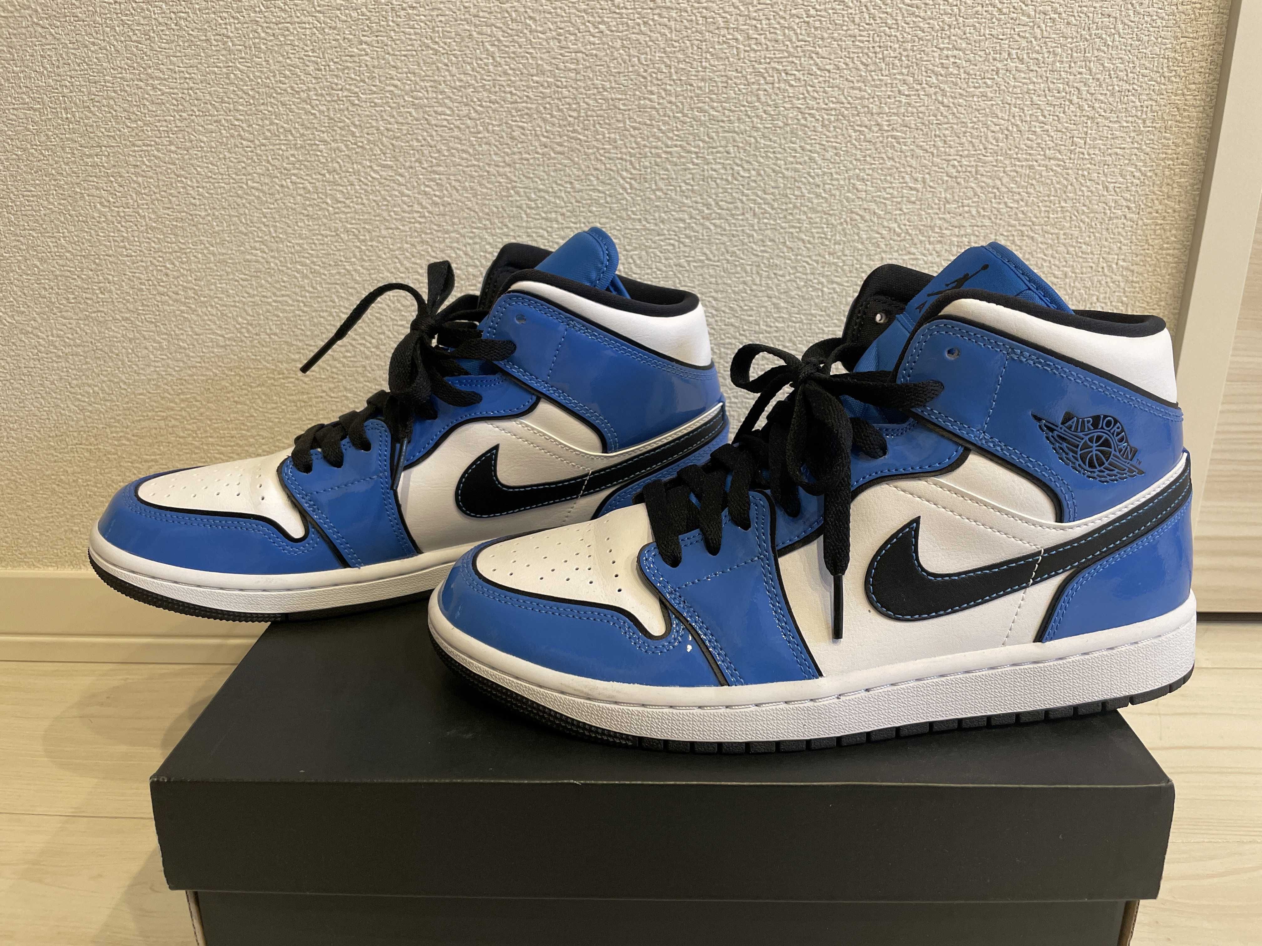 Nike Air Jordan 1 Mid SE "Signal Blue"