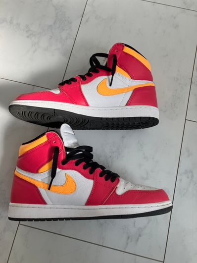 Nike Air Jordan 1 High OG "Light Fusion Red"