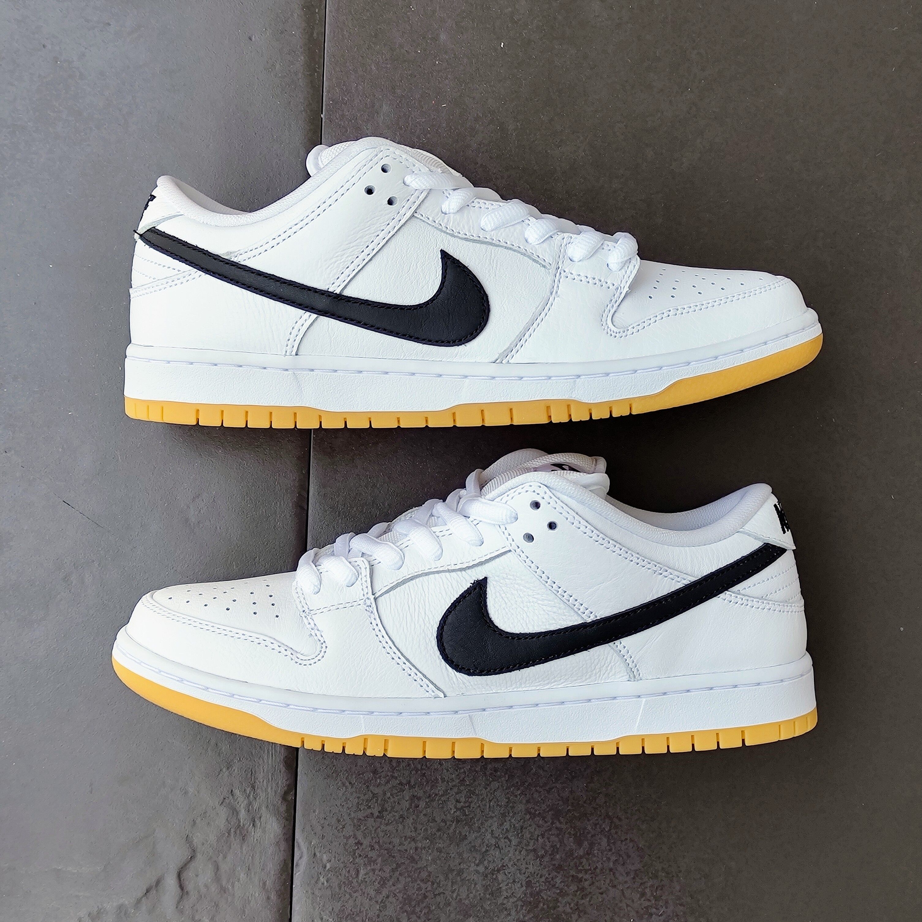 Nike SB Dunk Low Pro "White/Black-White-Gum Light Brown"