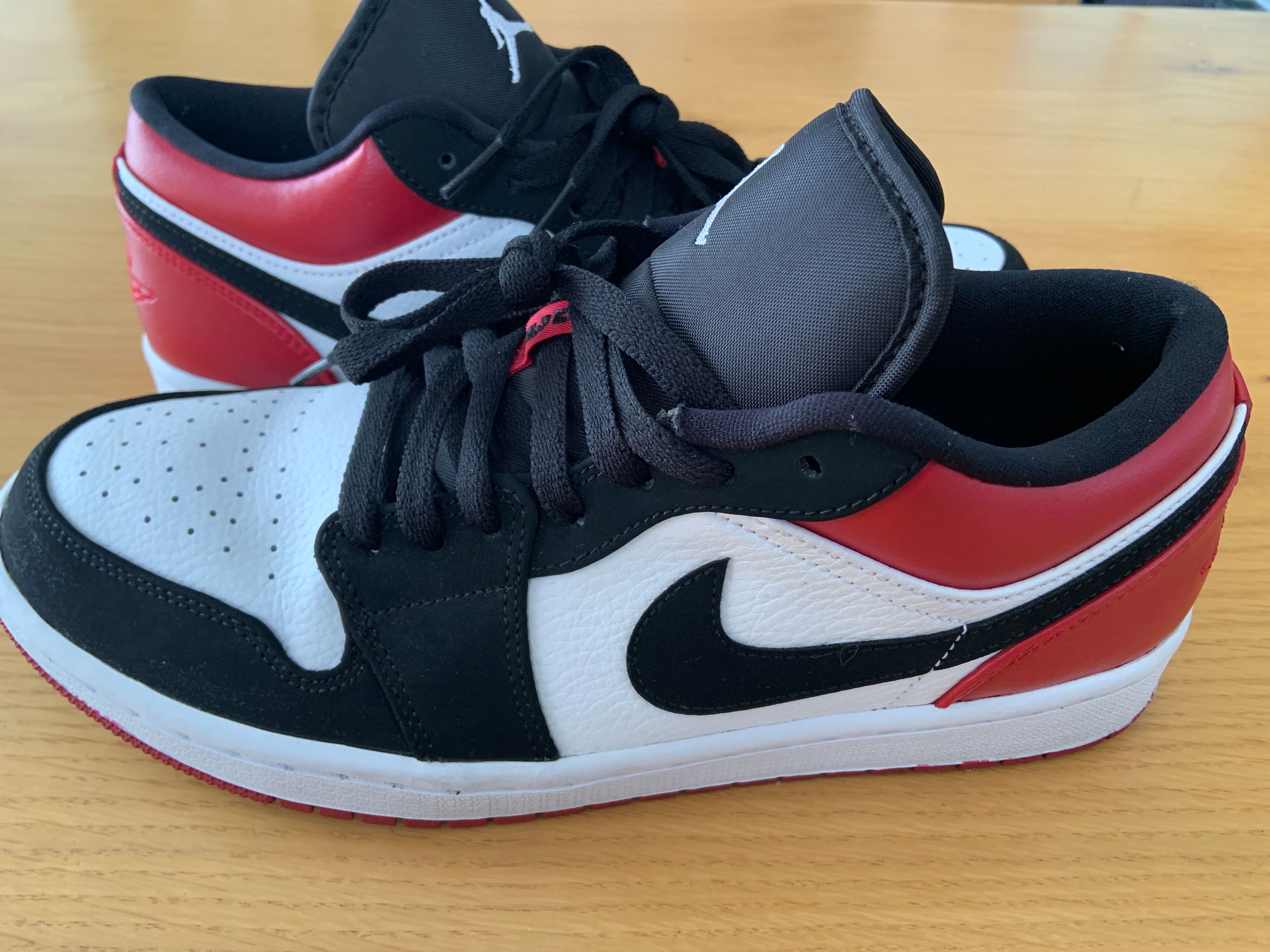 Nike Air Jordan 1 Low "Black Toe"