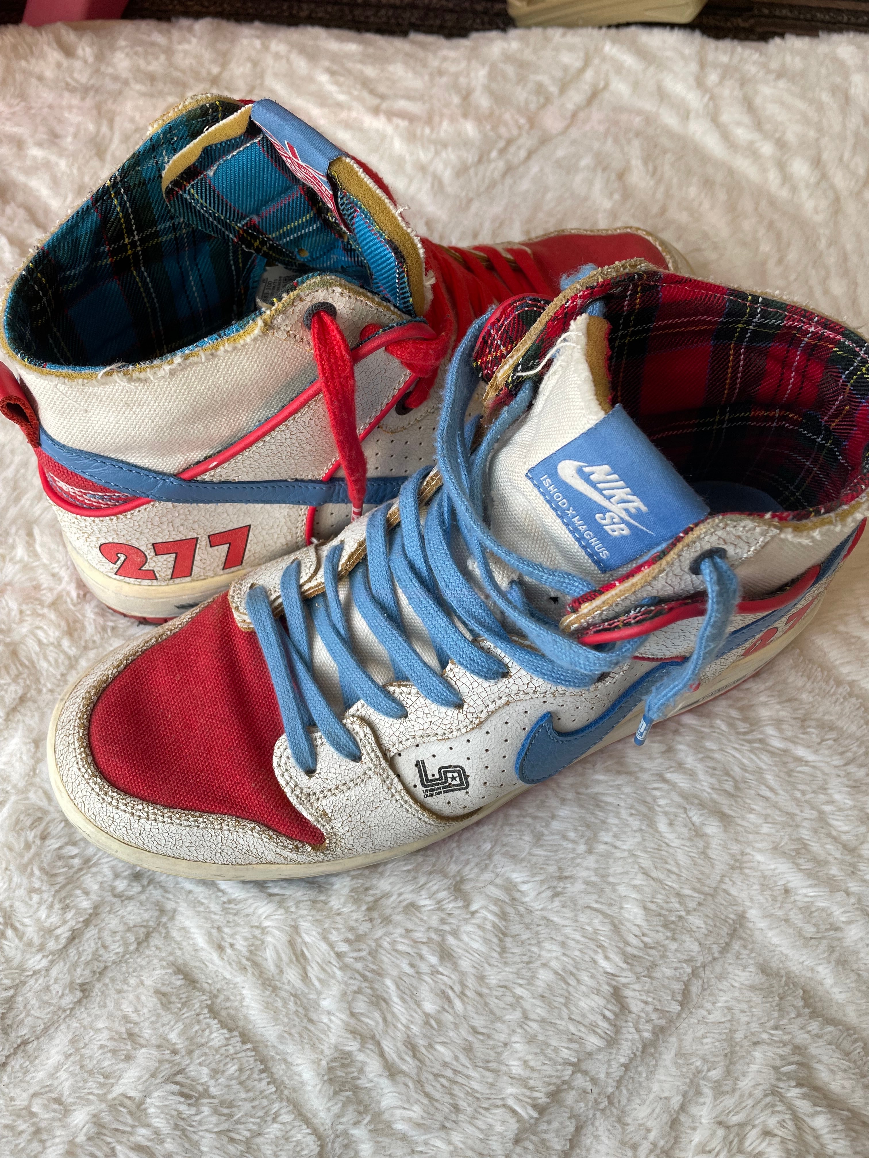 Magnus Walker x Nike SB Dunk High "1971 Porche 911 T 277"