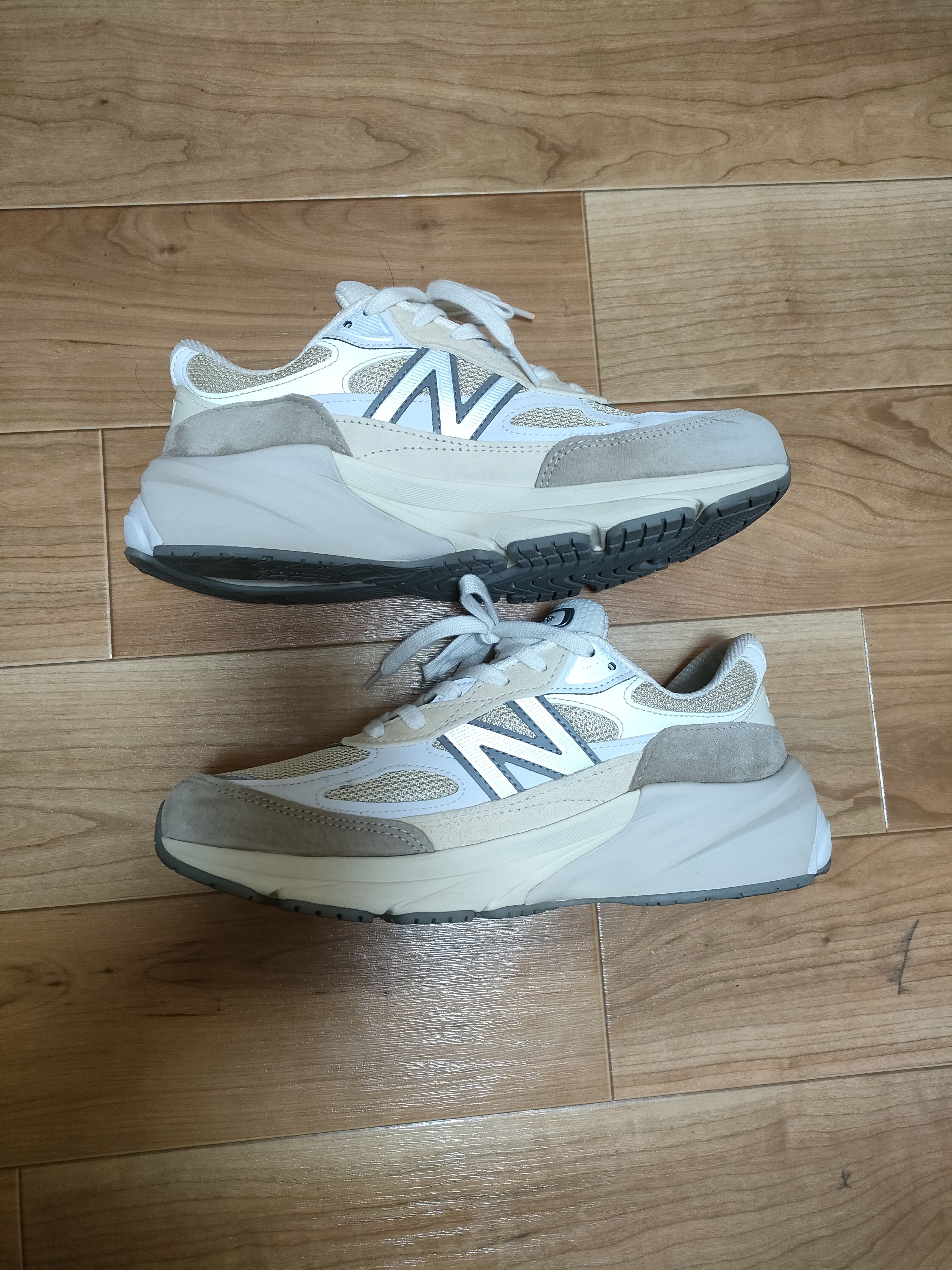 New Balance 990V6 "Beige"