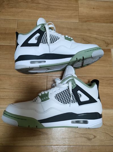 Nike Women's Air Jordan 4 "Oil Green"