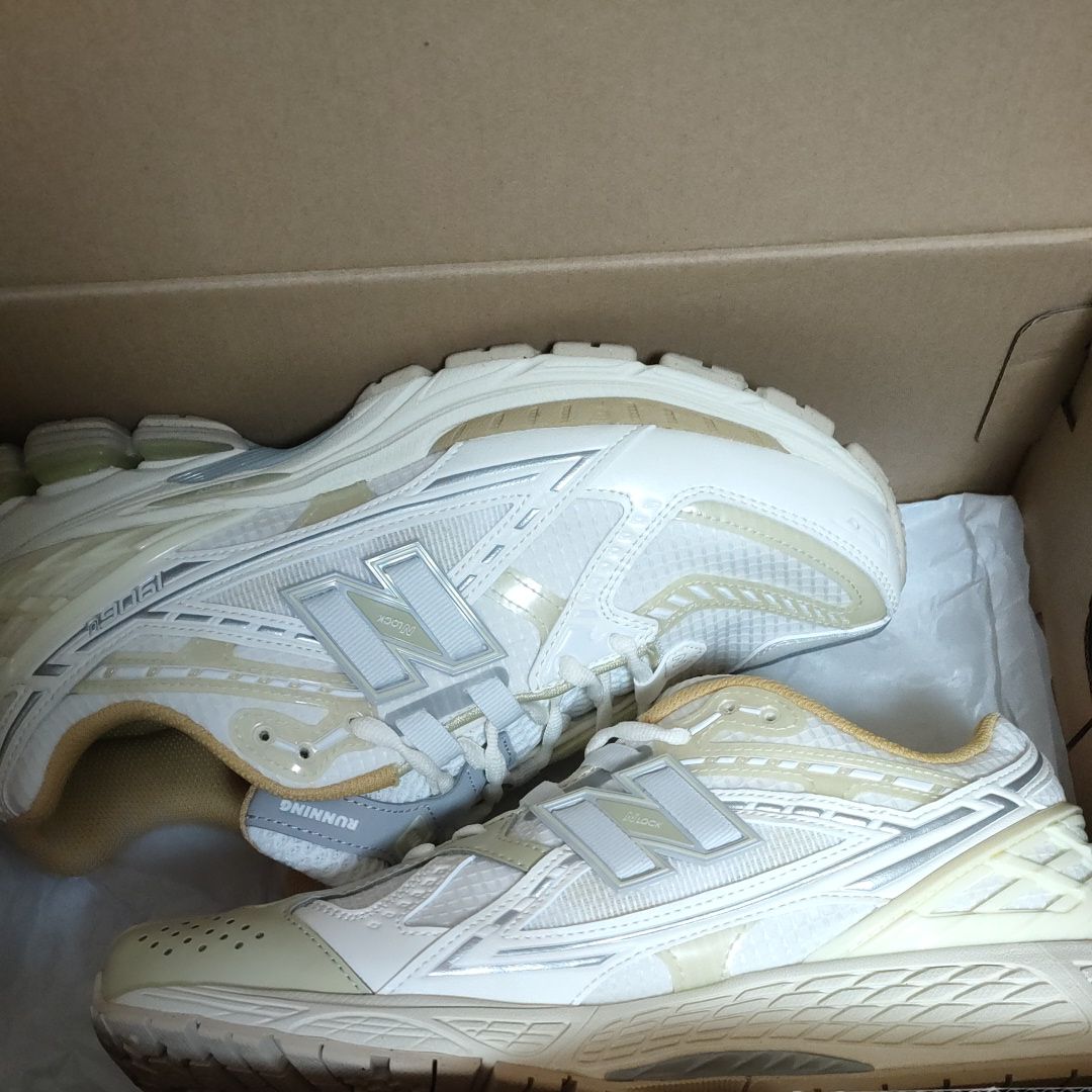 New Balance 1906R Lunar New Year "Sea Salt"