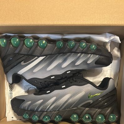 Nike Air Max DN8 "Black/Light Smoke Grey/Black/Volt"