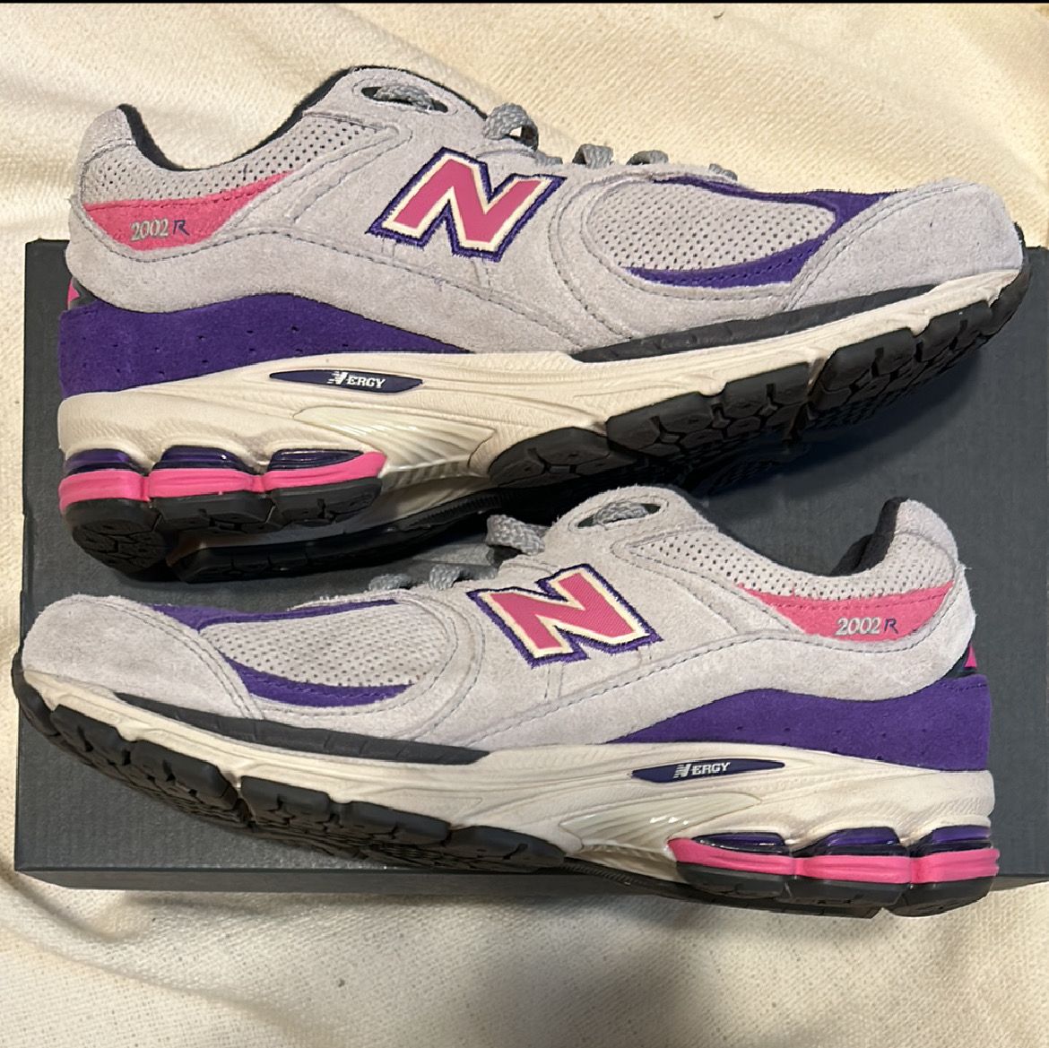 New Balance 2002R "Gray/Pink"