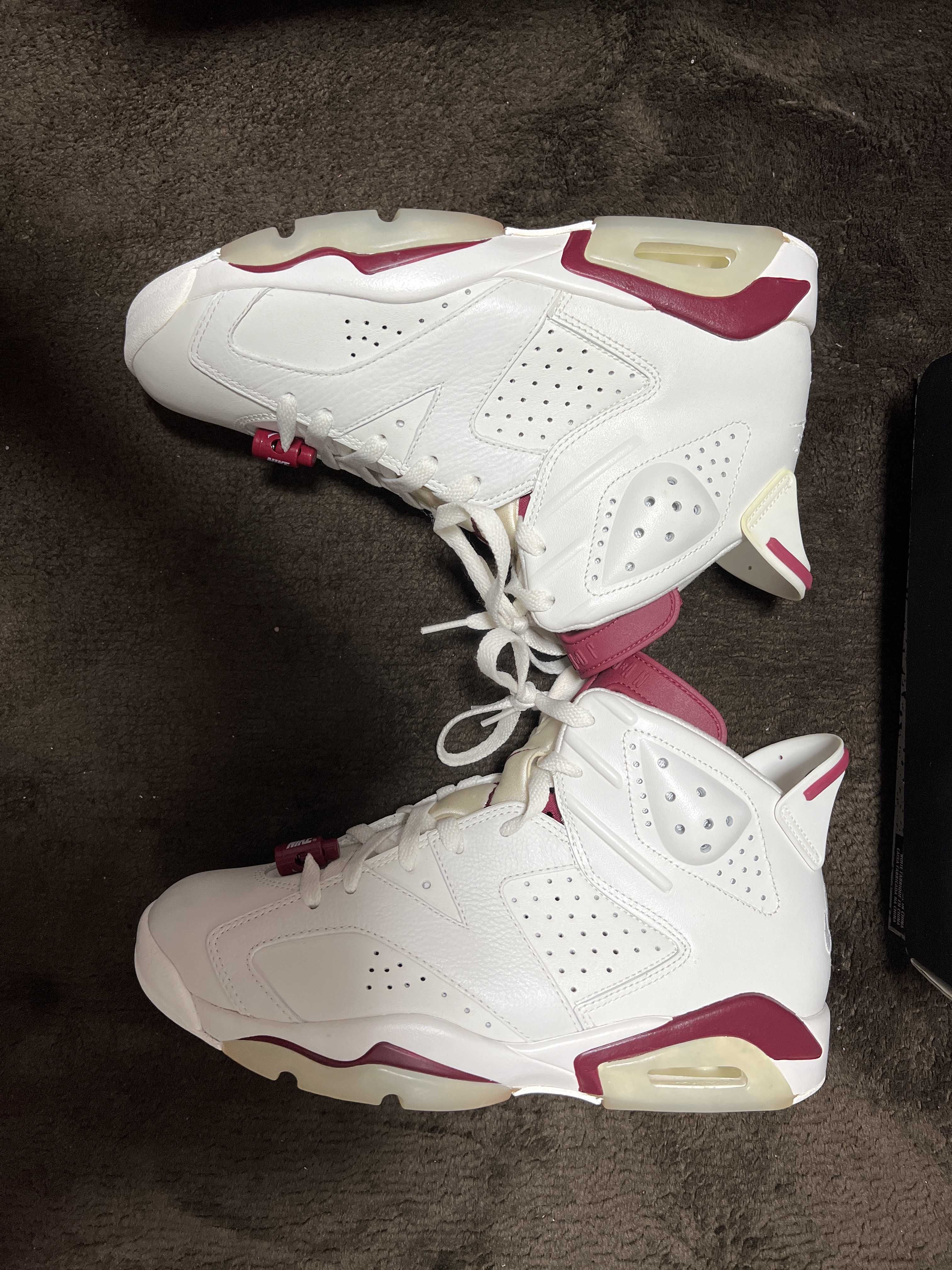 Nike Air Jordan 6 Retro "Maroon" (2015)