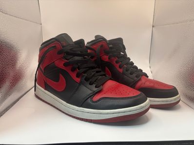 Nike Air Jordan 1 Mid "Bred"