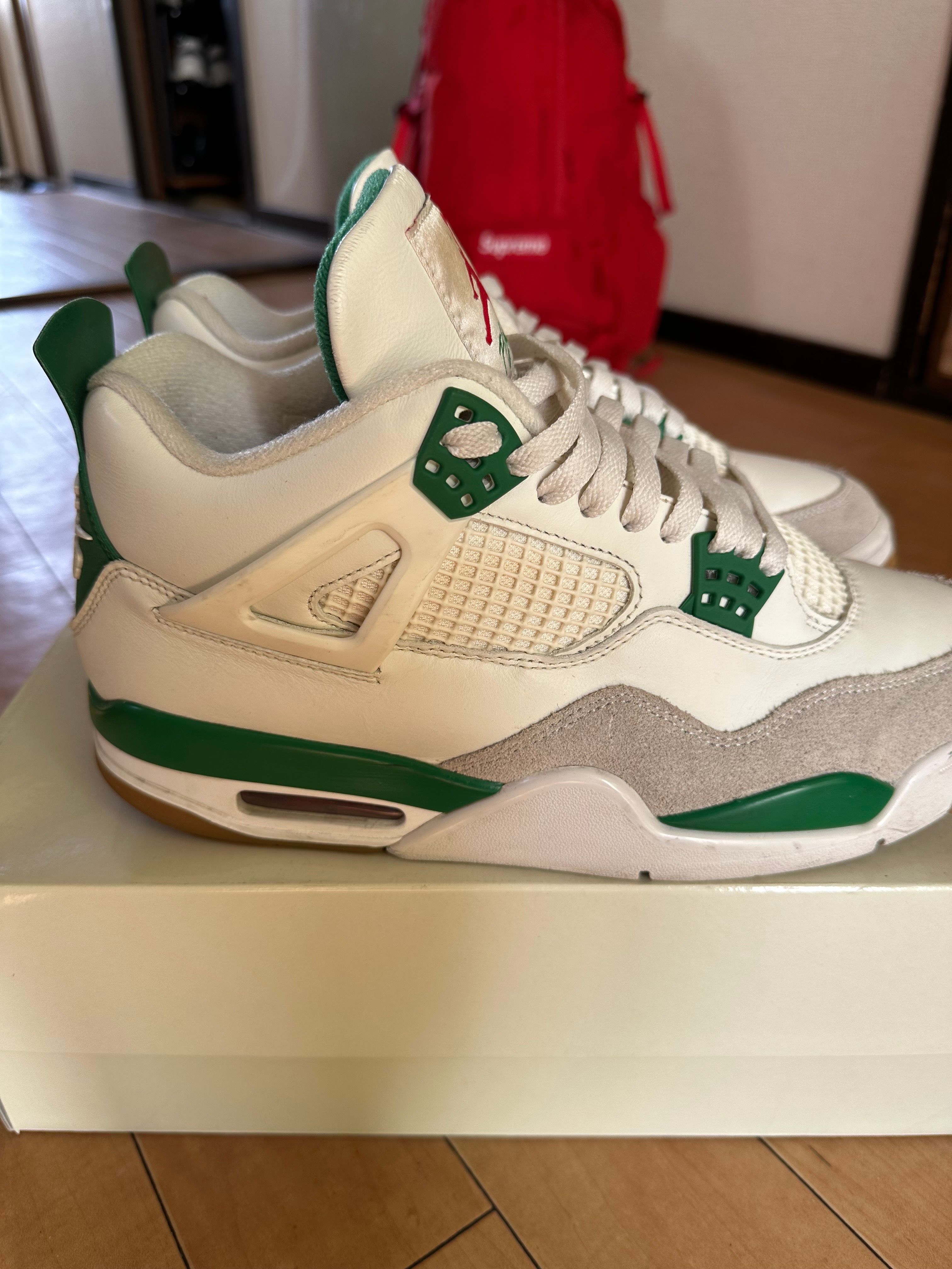 Nike SB × Air Jordan 4 Retro SP "Pine Green"