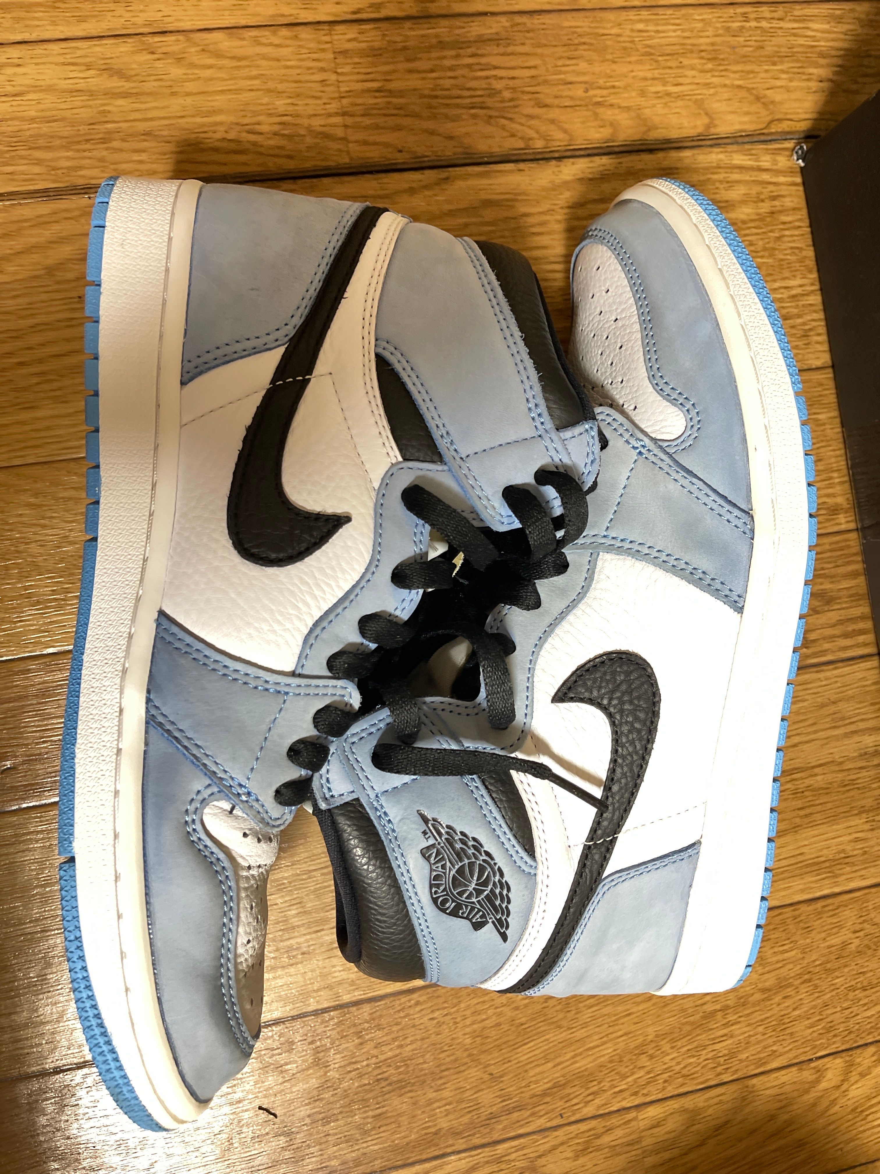 Nike Air Jordan 1 High OG "University Blue"