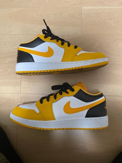Nike GS Air Jordan 1 Low "Taxi"