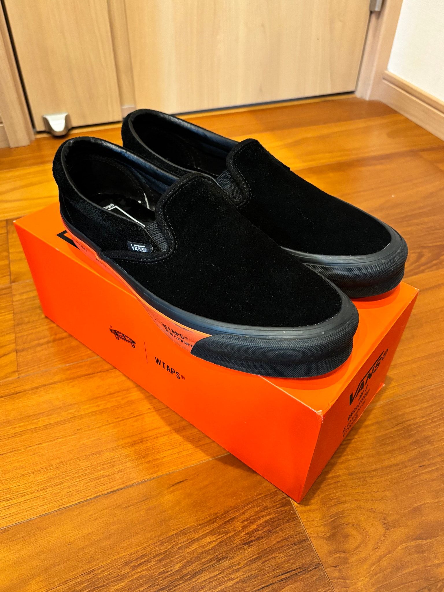 WTAPS × Vans OG Classic Slip-On LX "Black"