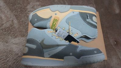 Travis Scott × Nike Air Trainer 1 SP "Grey Haze and Dusty Sage"