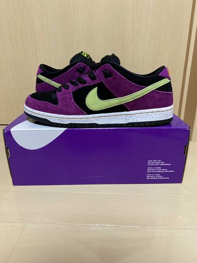 Nike SB Dunk Low "Red Plum"