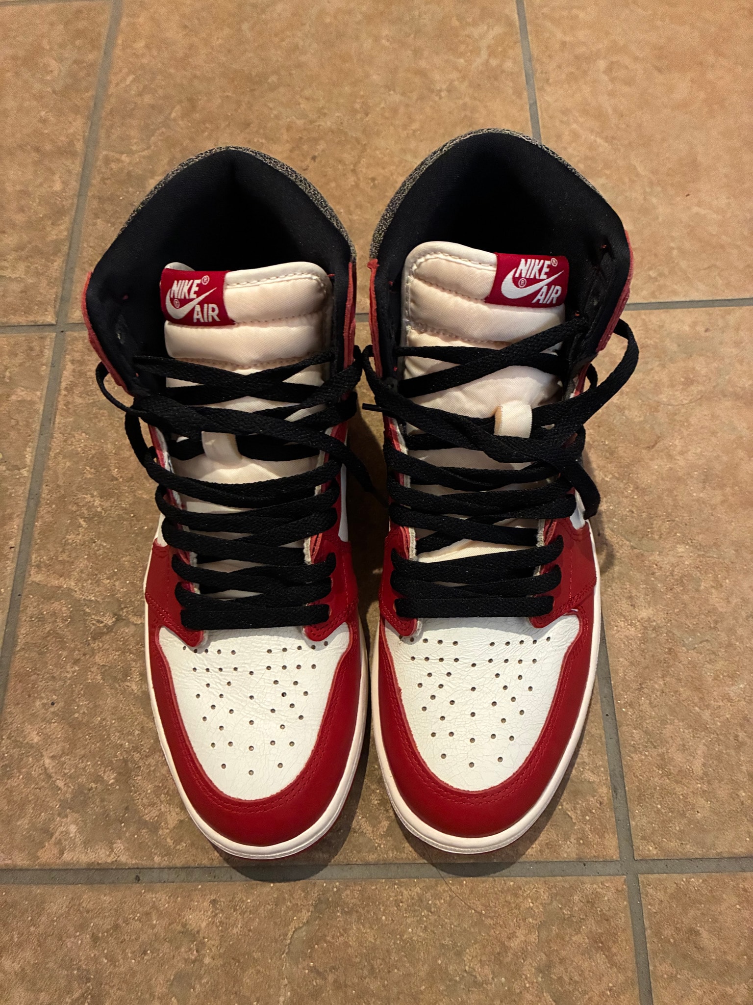 Nike Air Jordan 1 High OG "Lost & Found/Chicago"