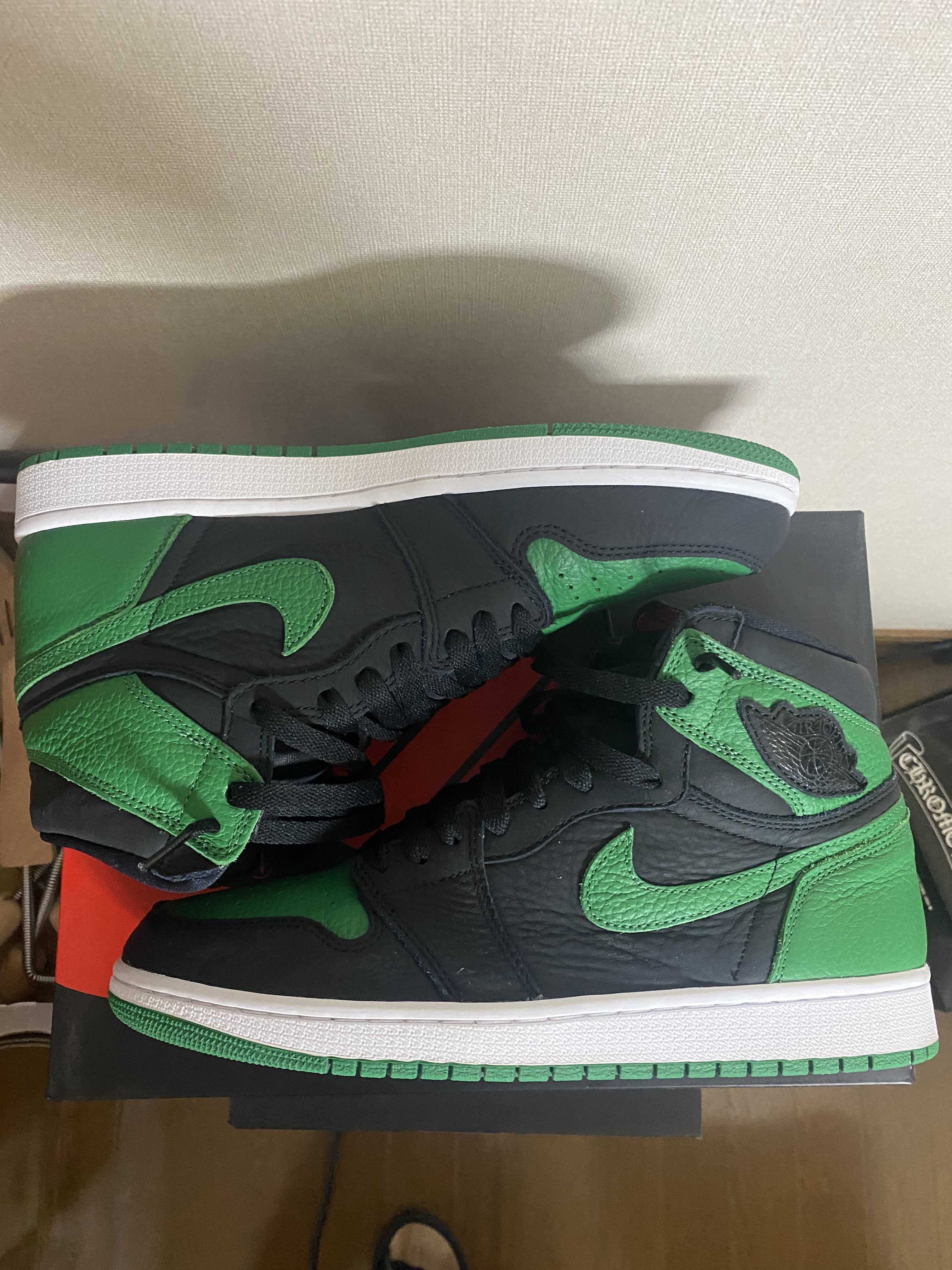 Nike Air Jordan 1 Retro High OG "Black/Pine Green" (2020)