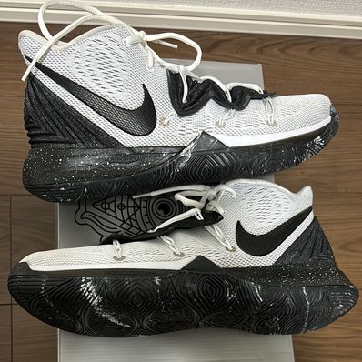 Nike Kyrie 5 Oreo "White/Black"