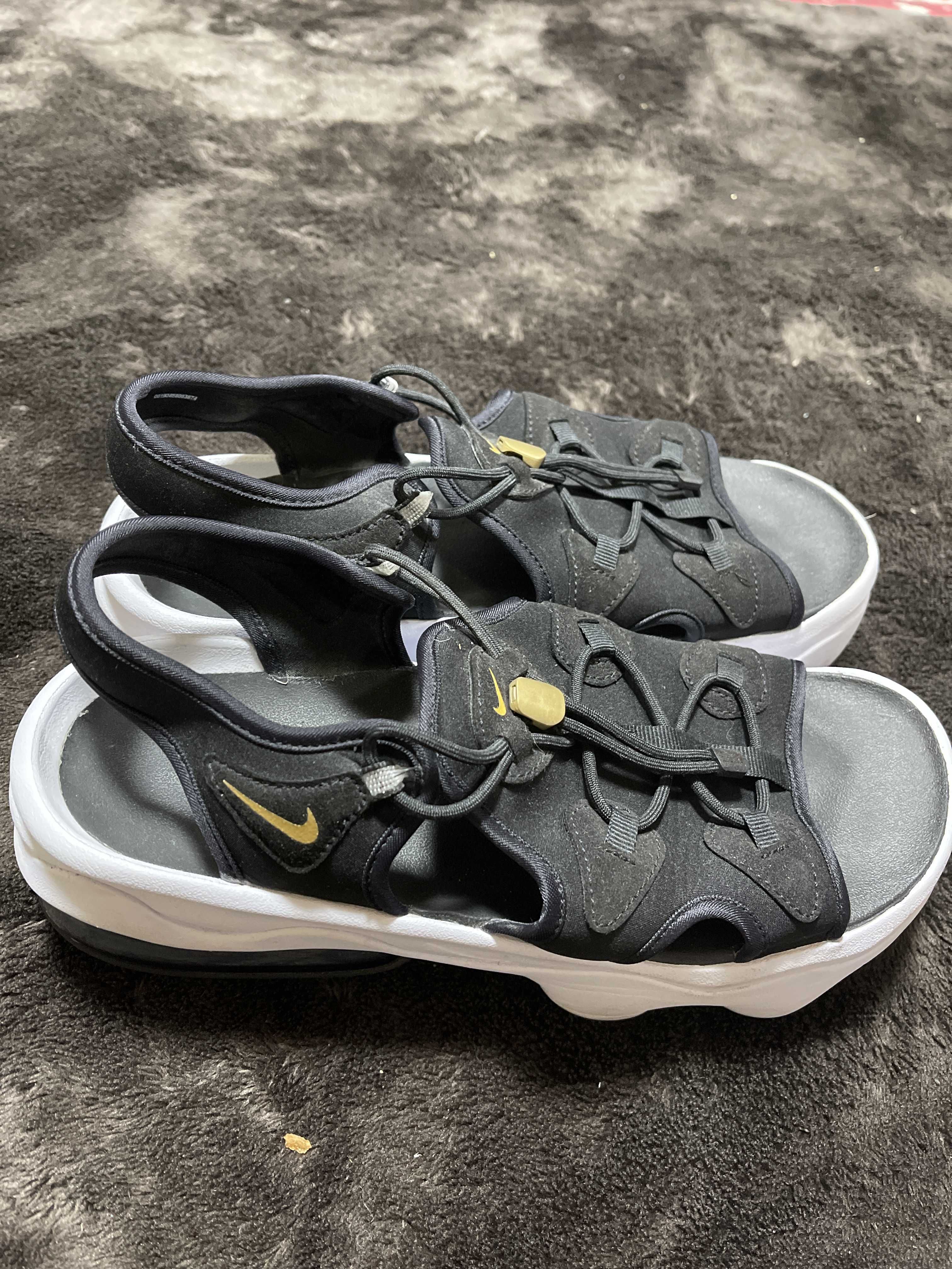 Nike Women's Air Max Koko Sandal "Black/White"