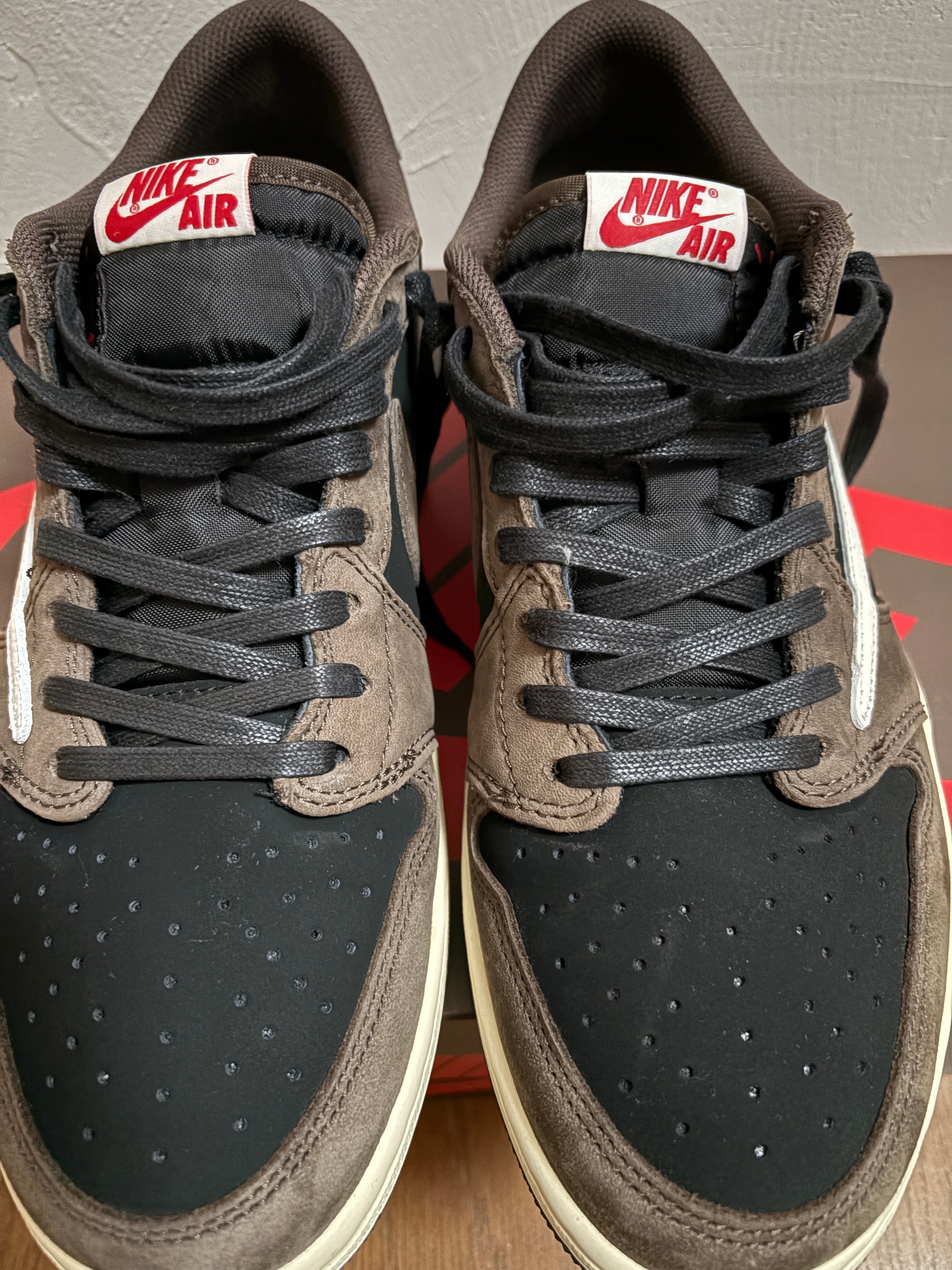 Travis Scott × Nike Air Jordan 1 Low OG SP-T "Black/Dark Mocha"