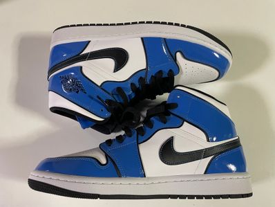 Nike Air Jordan 1 Mid SE "Signal Blue"