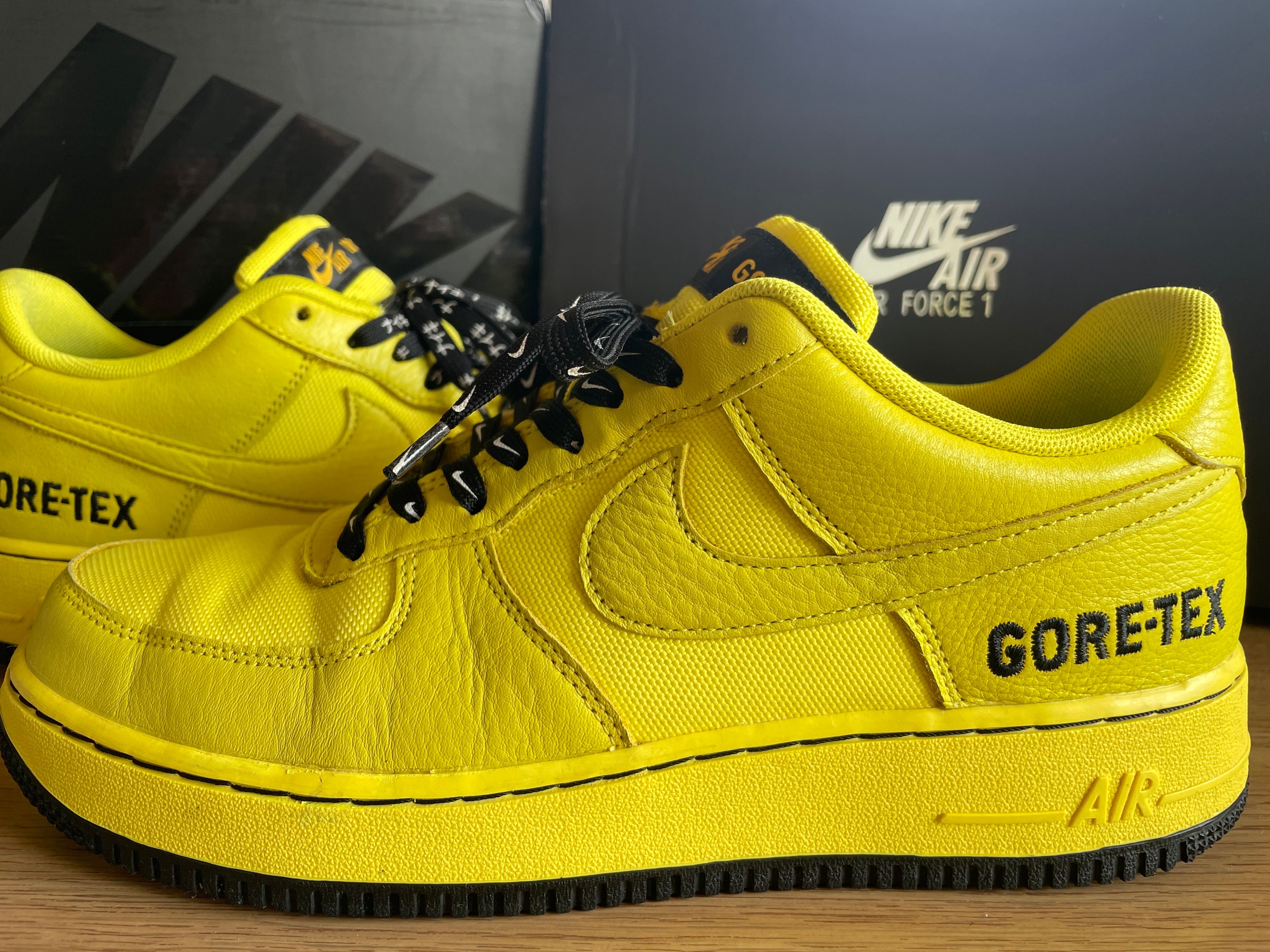 Nike Air Force 1 Low Gore-Tex "Dynamic Yellow"