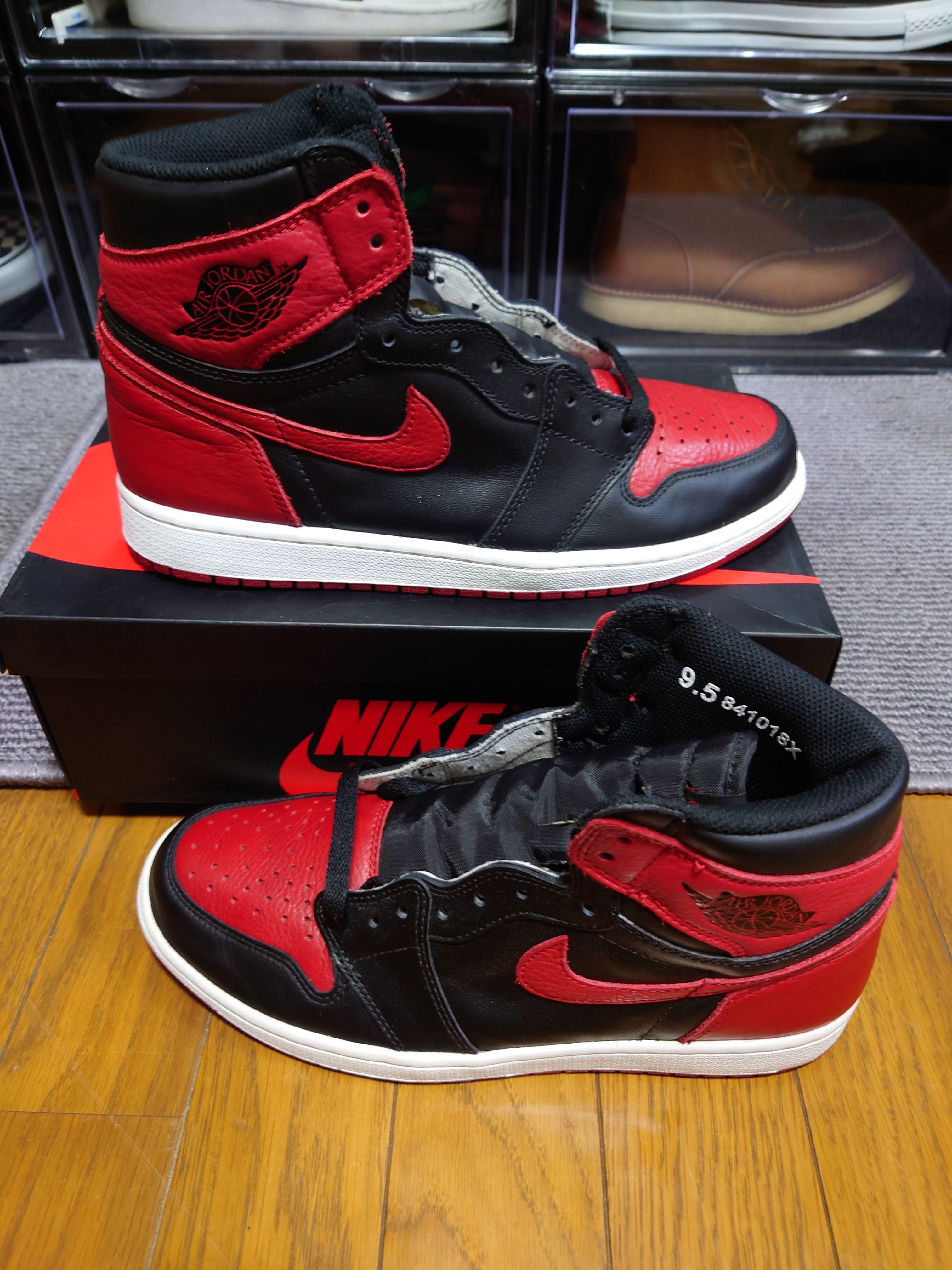 Nike Air Jordan 1 Retro High OG "Bred/Banned" (2016)