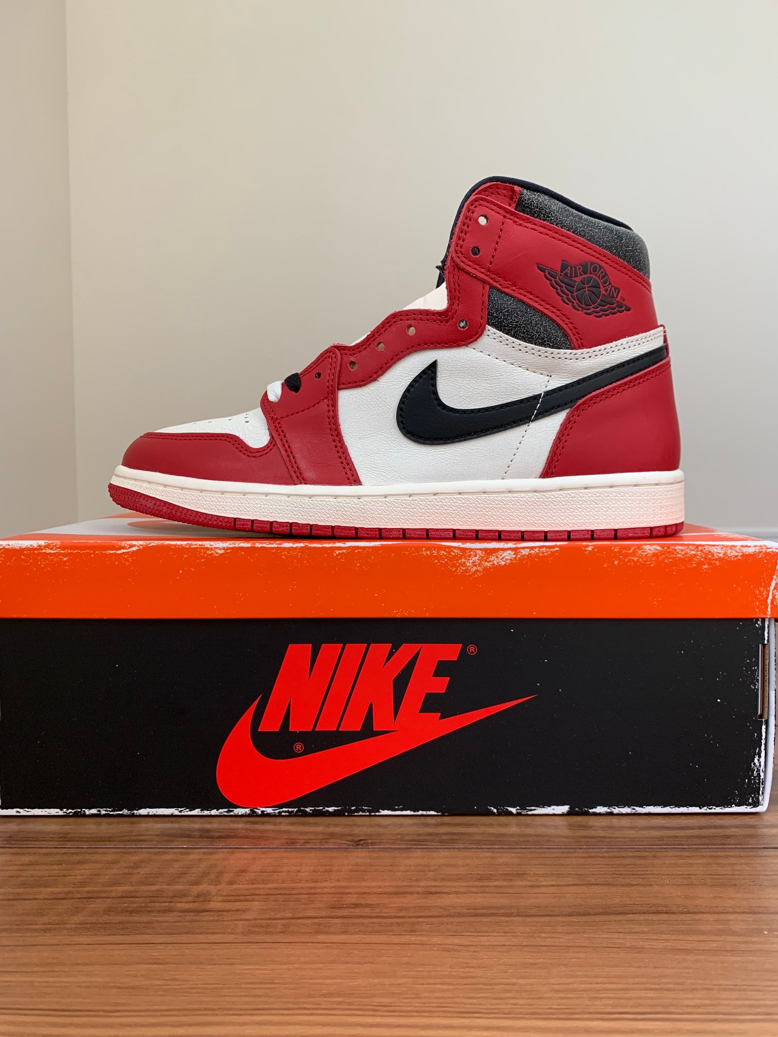 Nike Air Jordan 1 High OG "Lost & Found/Chicago"