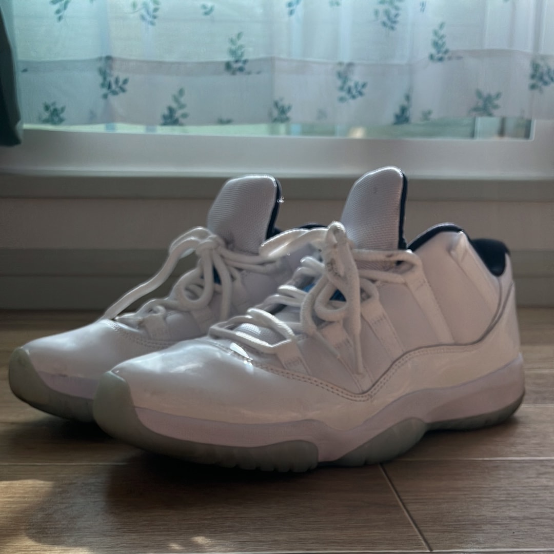 ナイキ エアジョーダン11 ロー "レジェンドブルー"