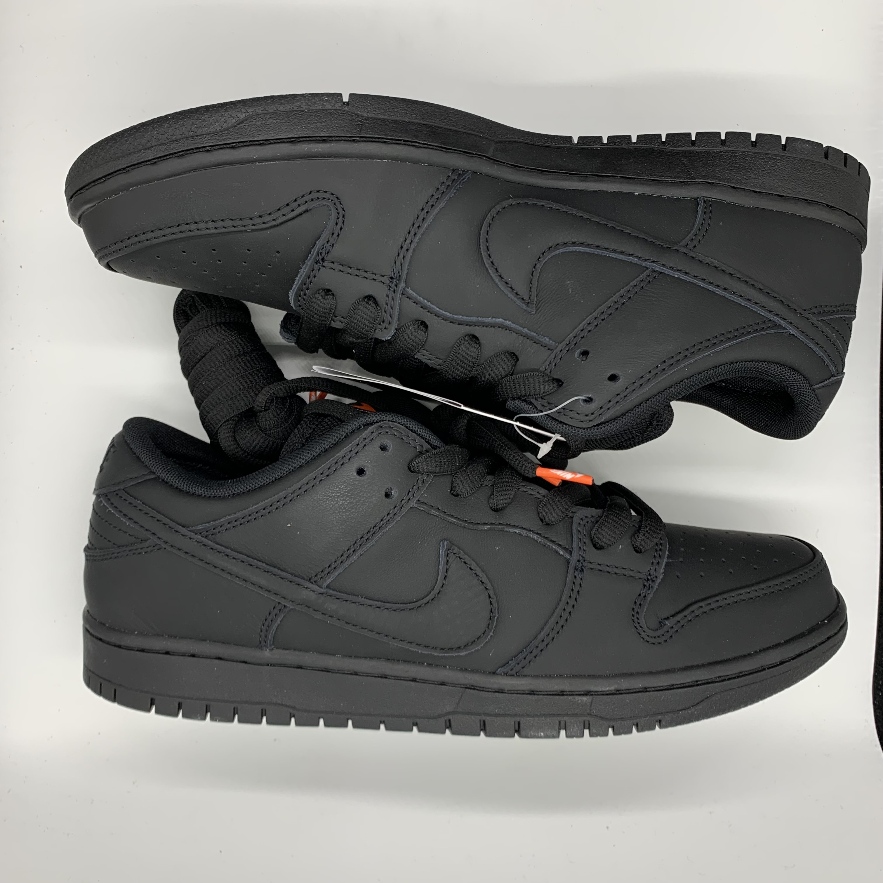 Nike SB Dunk Low Pro ISO "Triple Black"