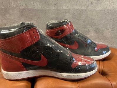 Nike Air Jordan 1 Retro High OG "Bred/Banned" (2016)