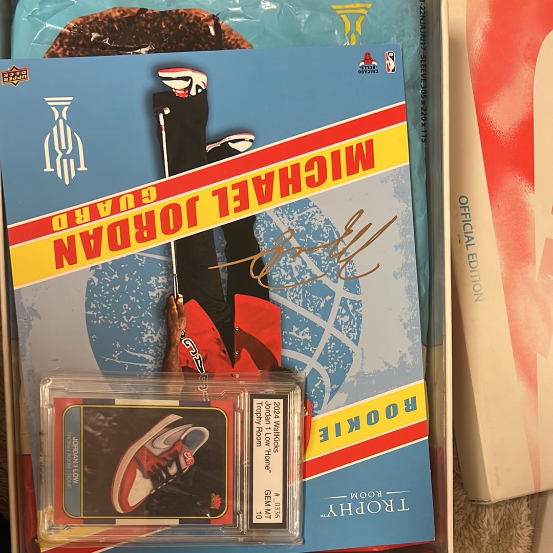 Trophy Room × Nike Air Jordan 1 Low OG "Home"