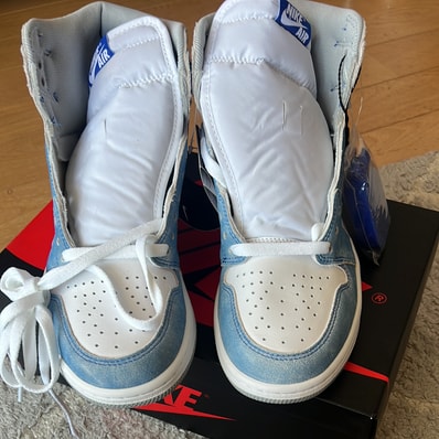 Nike Air Jordan 1 High OG "Hyper Royal"