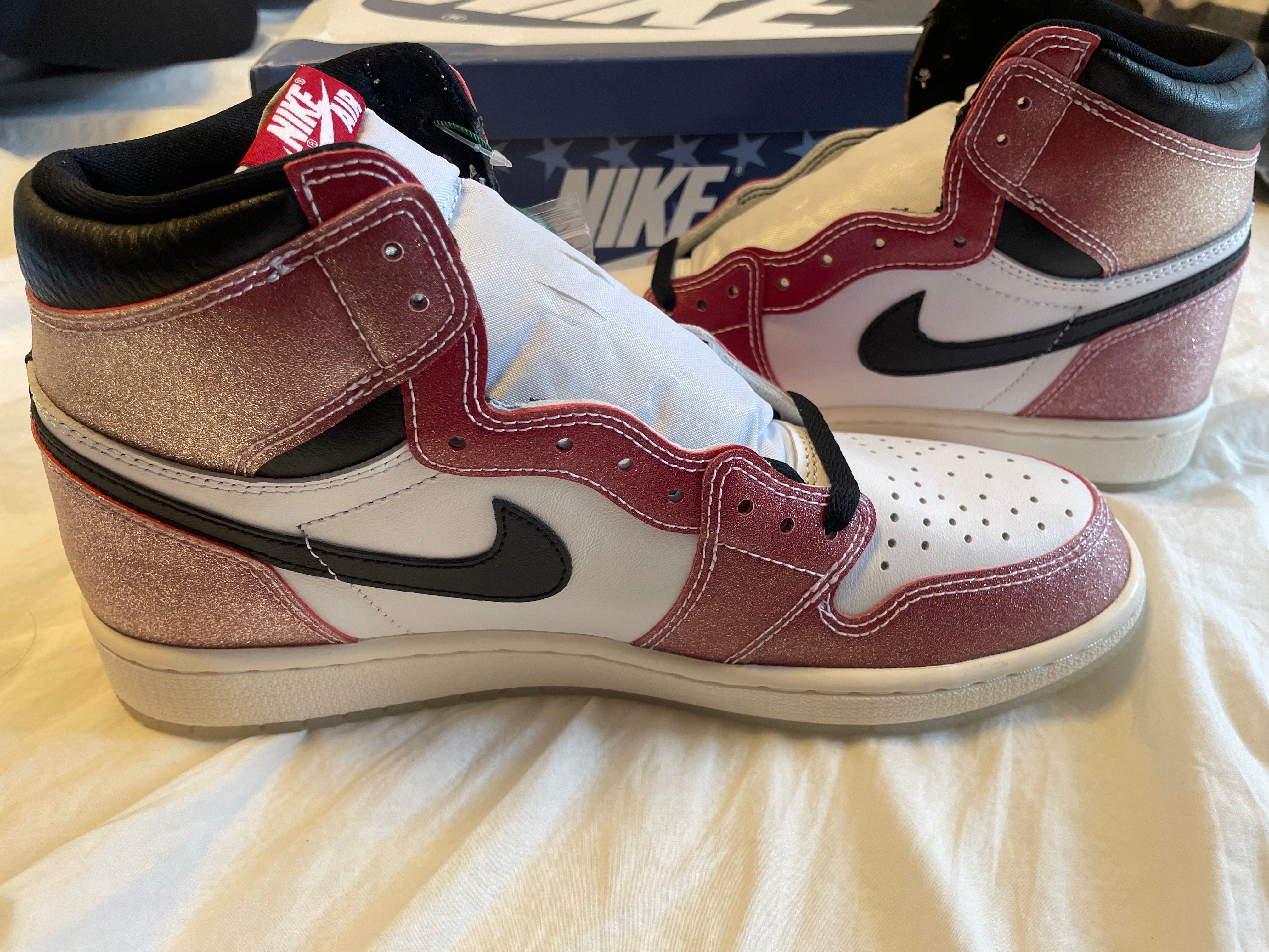 Trophy Room × Nike Air Jordan 1 Retro High "Chicago" (Friends and Family) (Blue Laces)