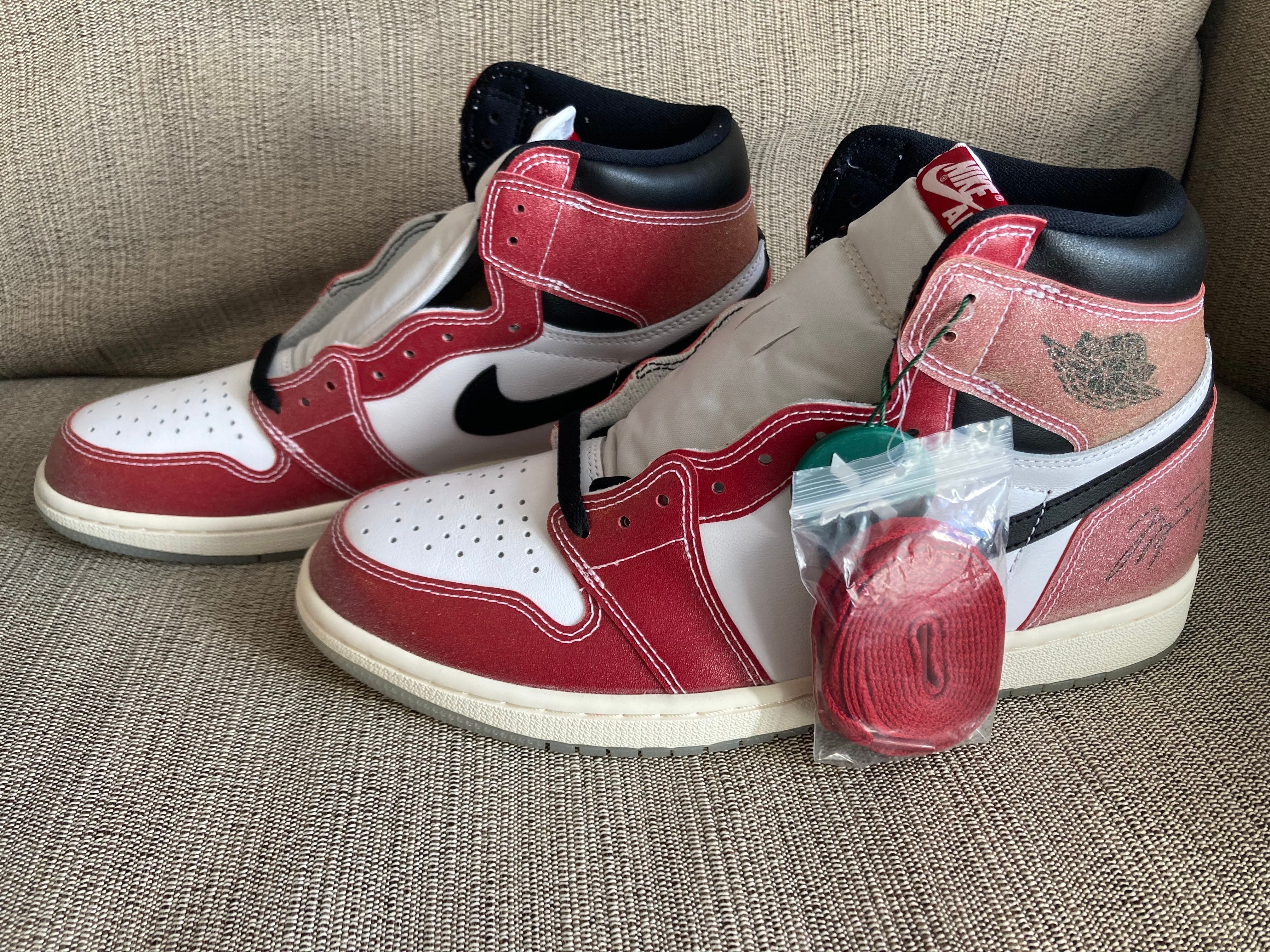 Trophy Room × Nike Air Jordan 1 High OG "Chicago"