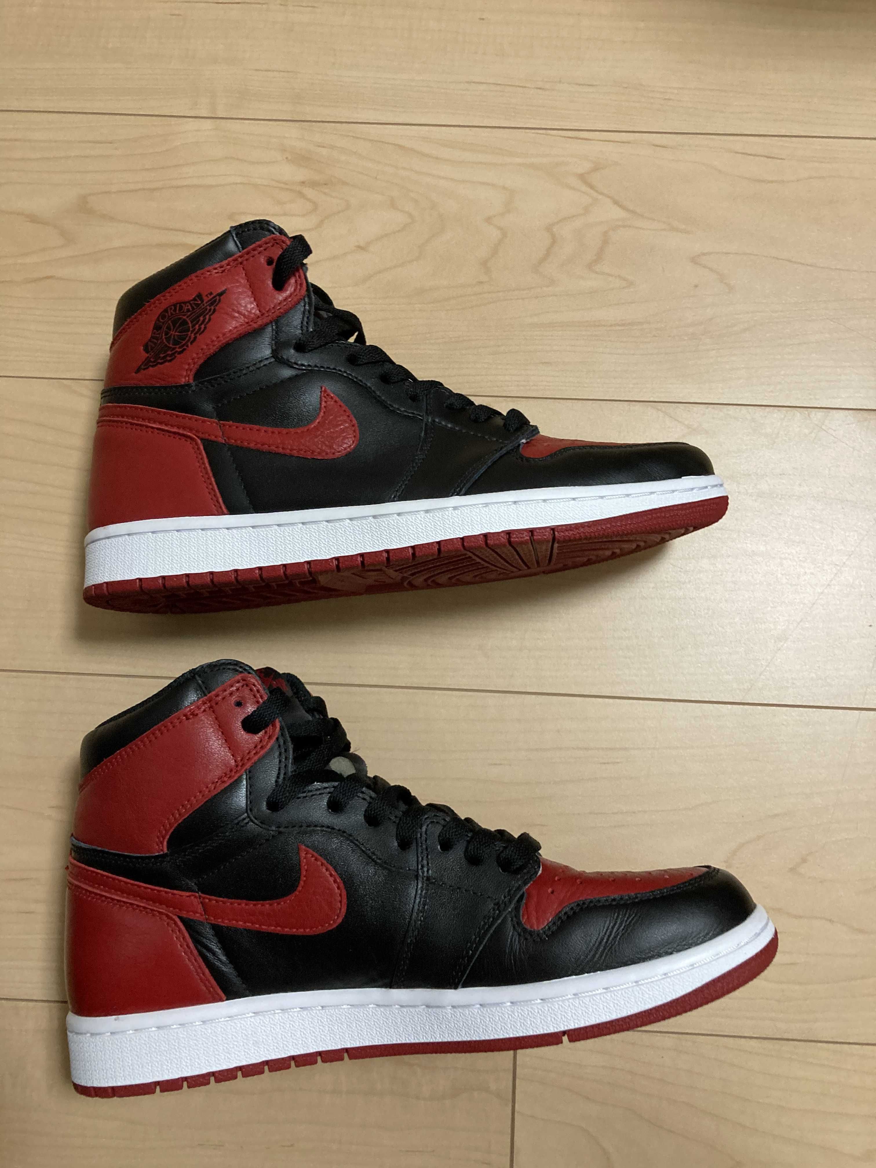 Nike Air Jordan 1 Retro High OG "Bred/Banned" (2016)